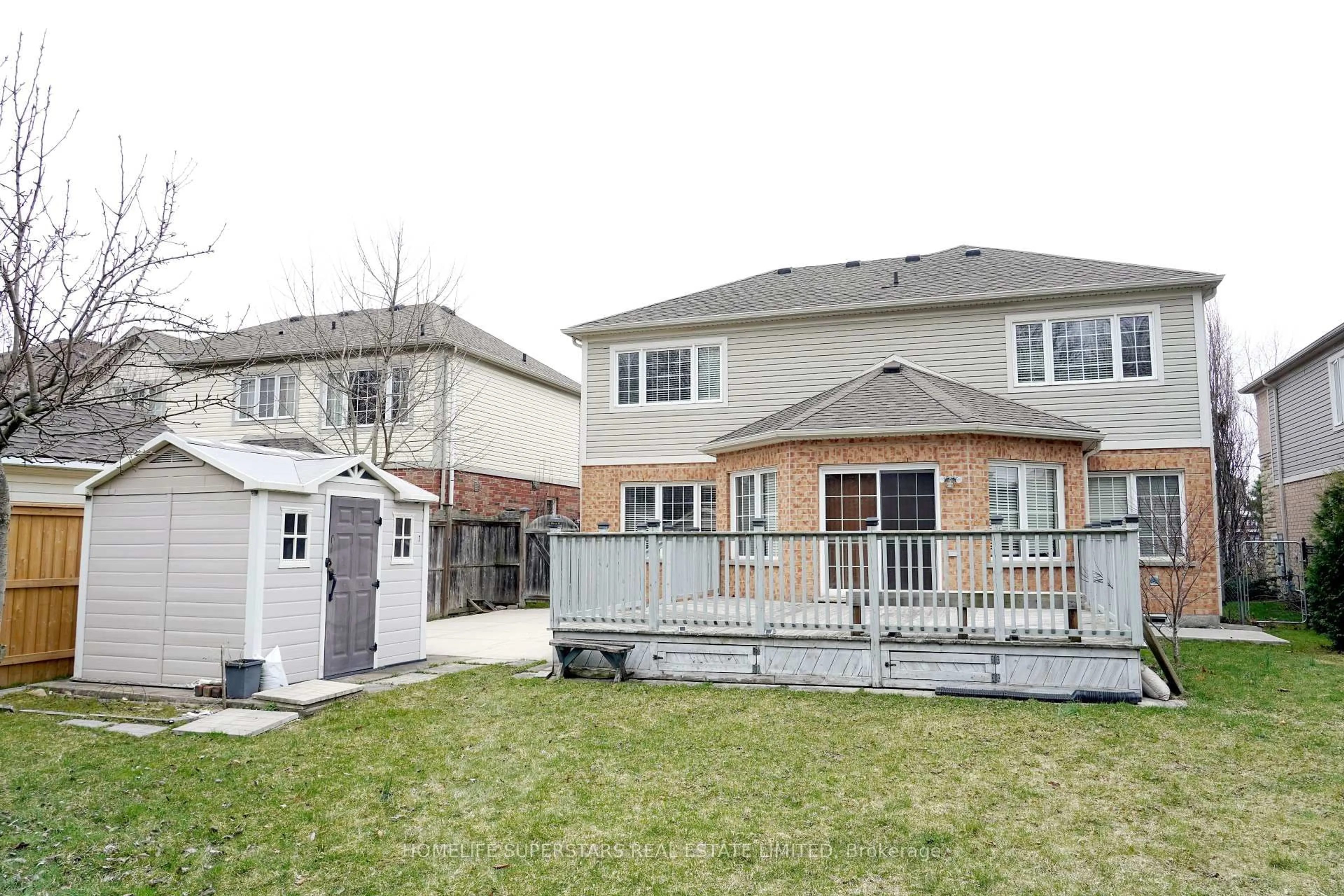 Patio, street for 6537 St Michael Ave, Niagara Falls Ontario L2H 0C6