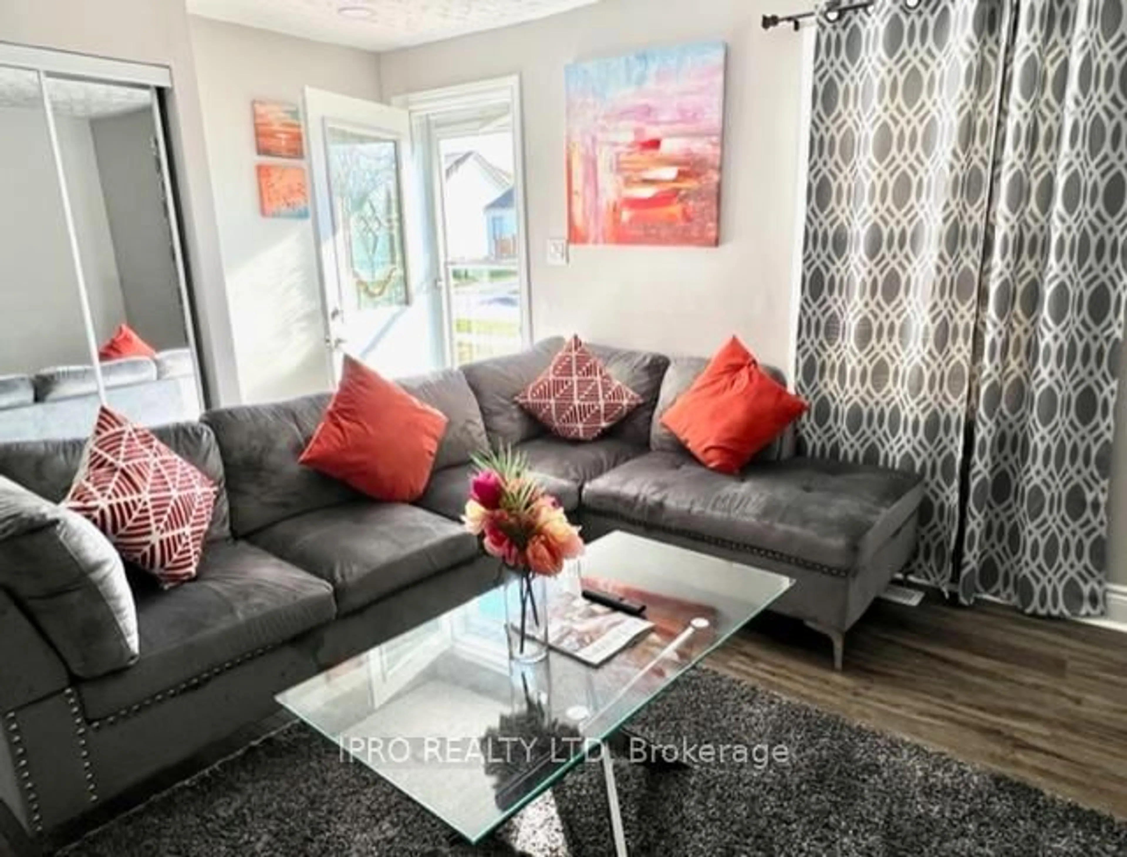 Living room with furniture, unknown for 6199 Arad St, Niagara Falls Ontario L2G 2Z4