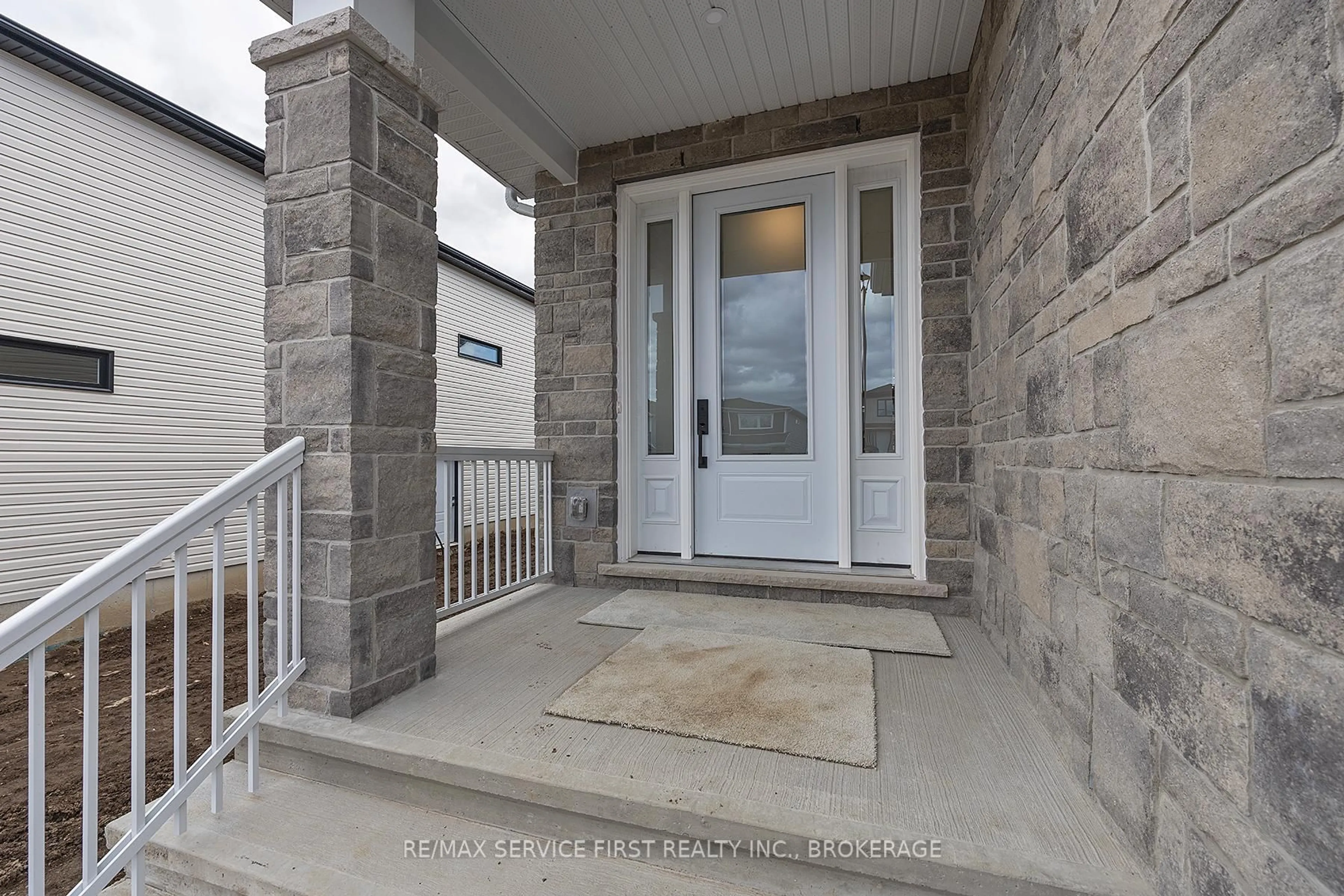 Indoor entryway for 1325 Turnbull Way #E71, Kingston Ontario K7P 0T6
