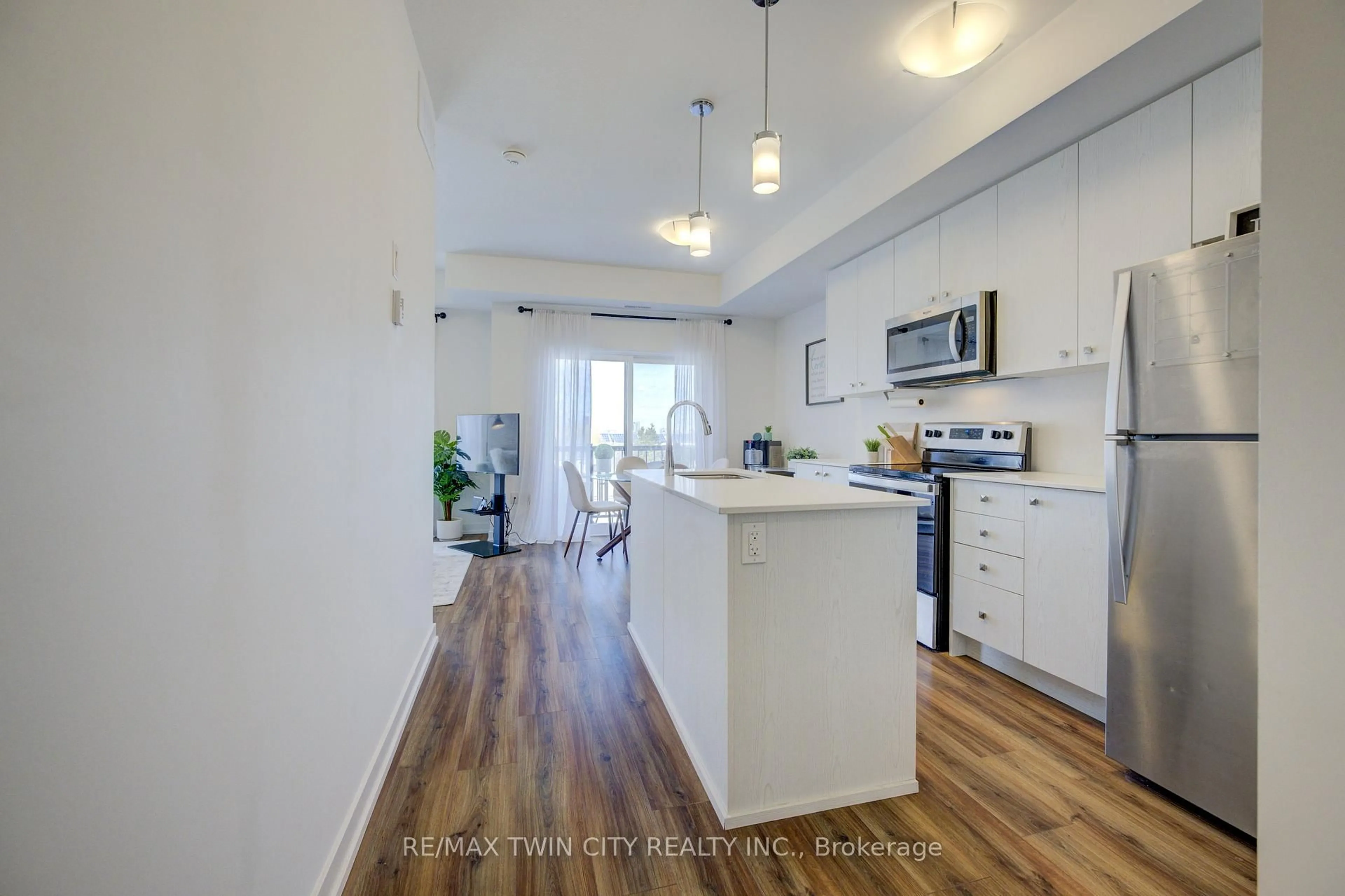 Open concept kitchen, unknown for 20 Palace St #F11, Kitchener Ontario N2E 0J3