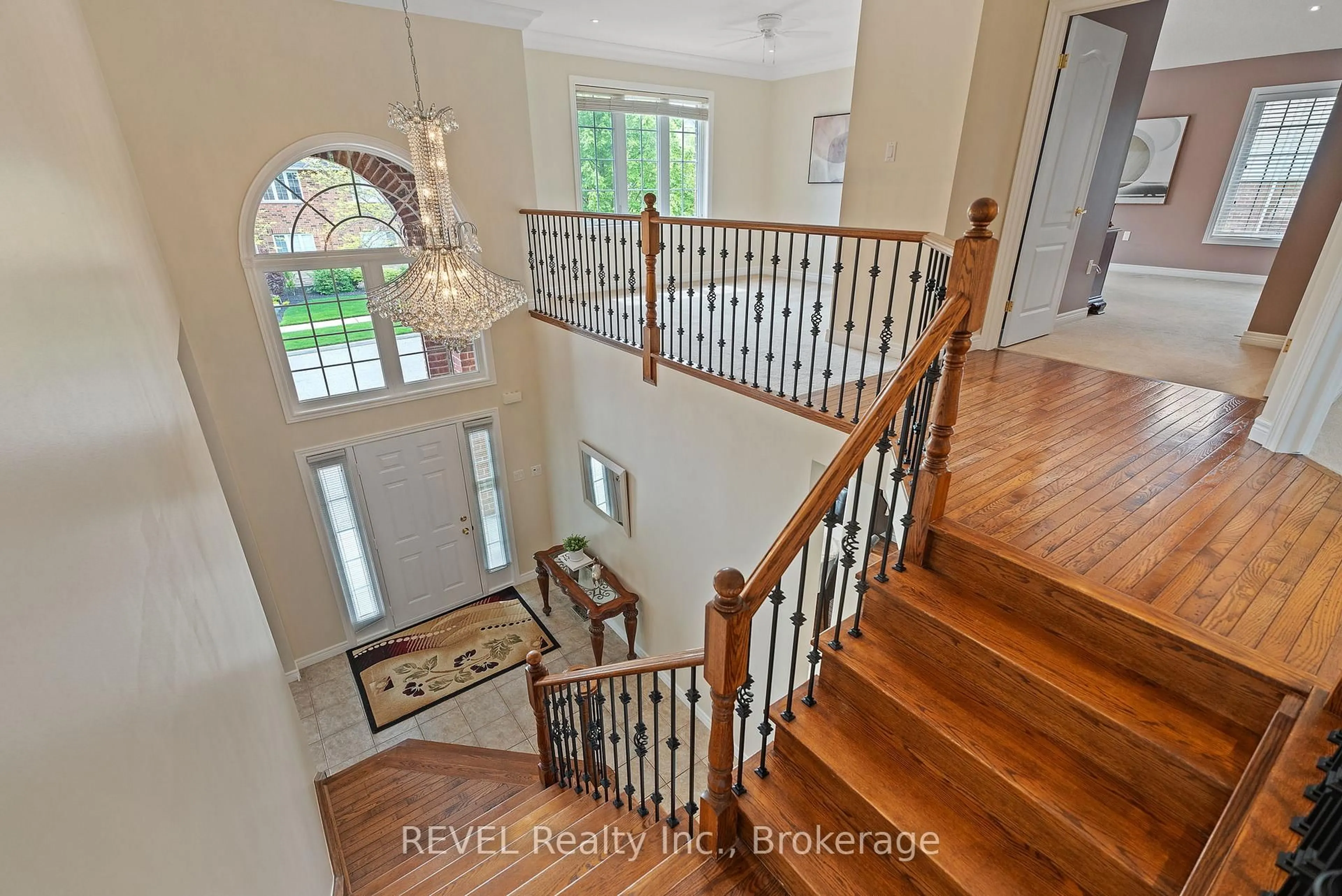 Unknown for 42 Vinifera Dr, Grimsby Ontario L3M 5S1