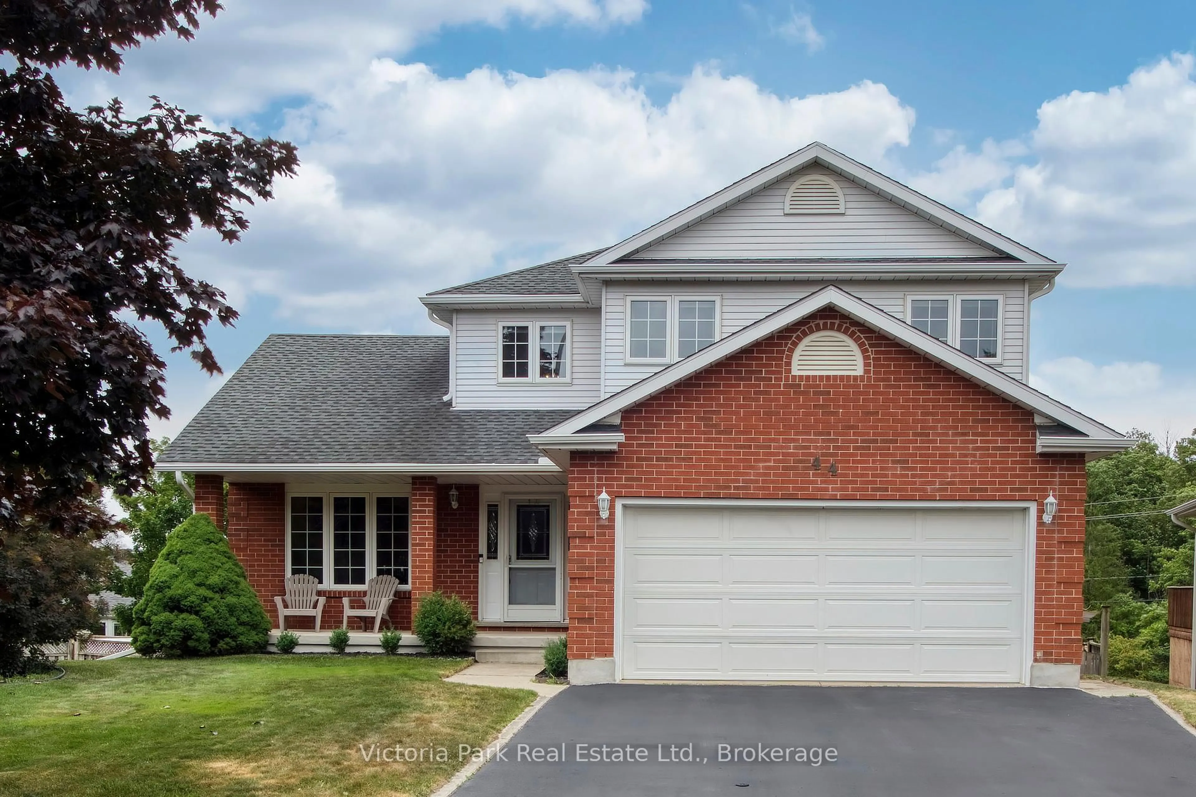 Home with brick exterior material, street for 44 Tami Crt, Kitchener Ontario N2B 3V2