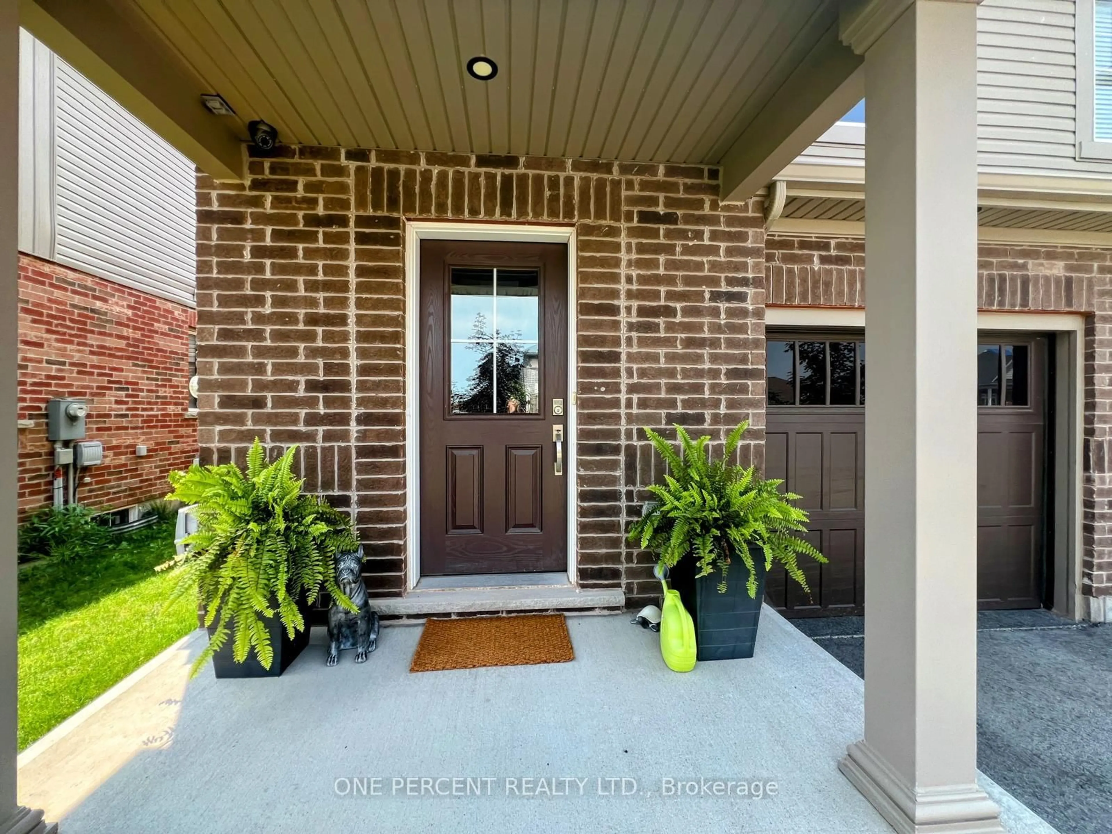 Indoor entryway for 4348 Shuttleworth Dr, Niagara Falls Ontario L2G 0X5