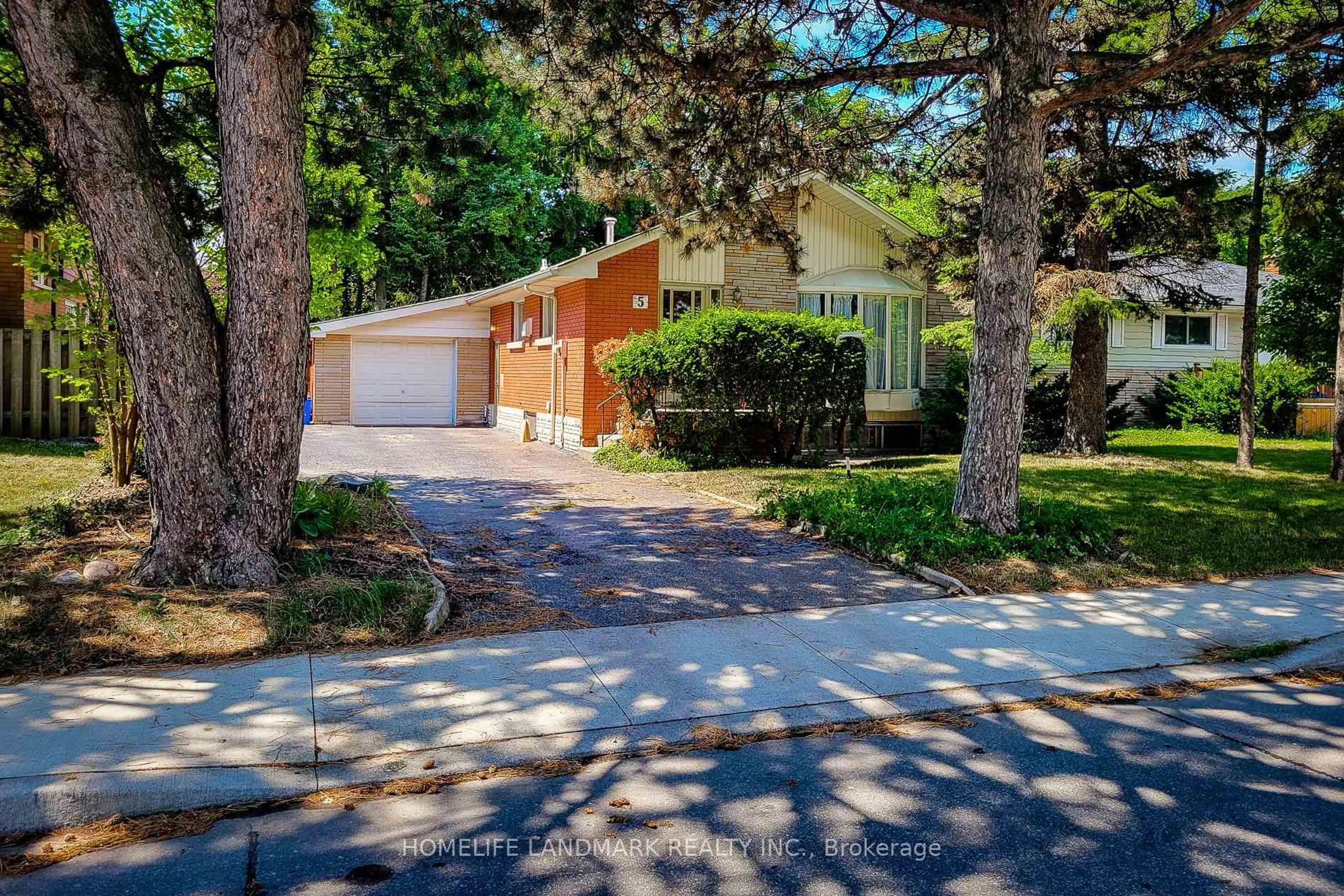 Unknown for 5 Stacey St, Hamilton Ontario L9C 3W4