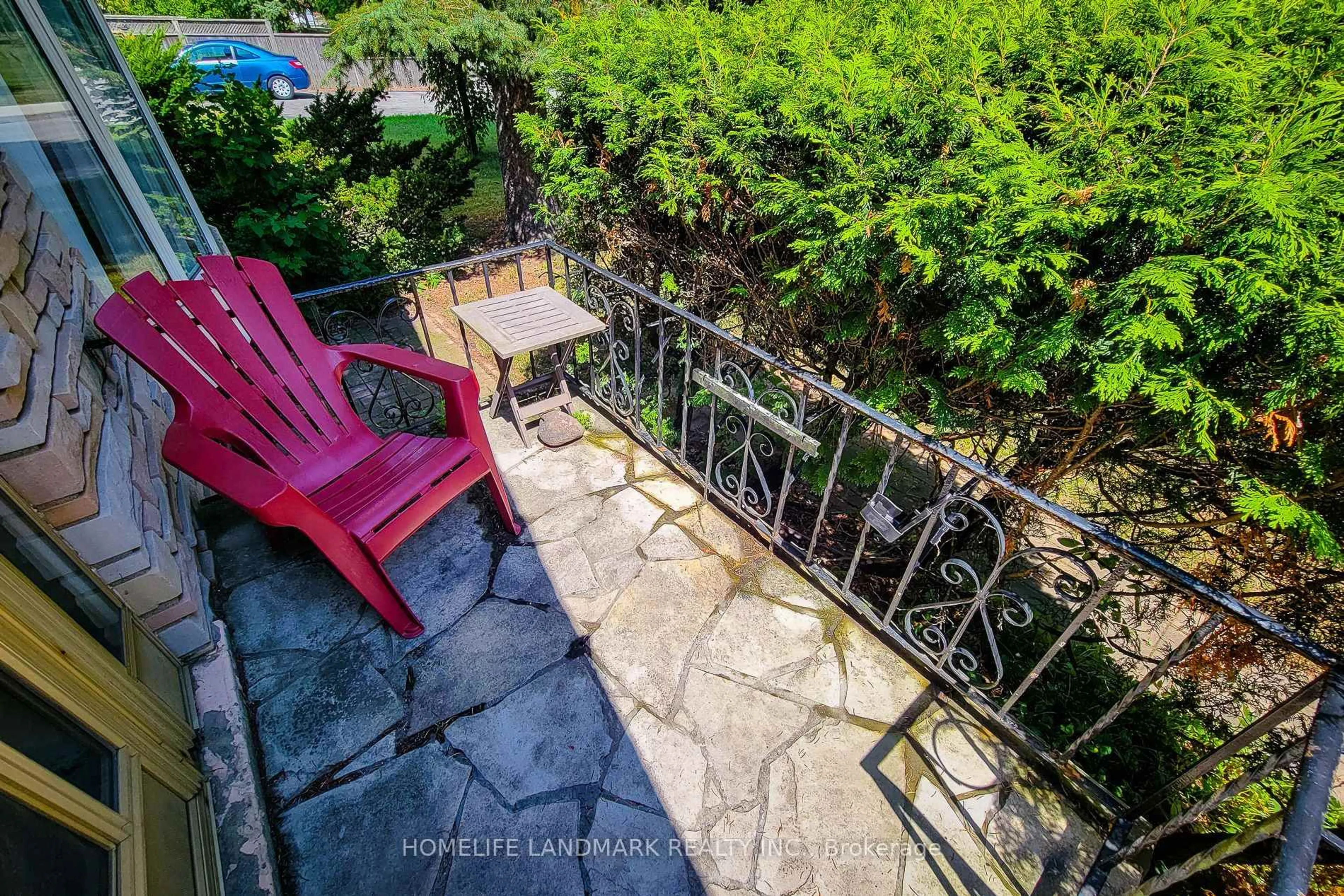 Patio, street for 5 Stacey St, Hamilton Ontario L9C 3W4