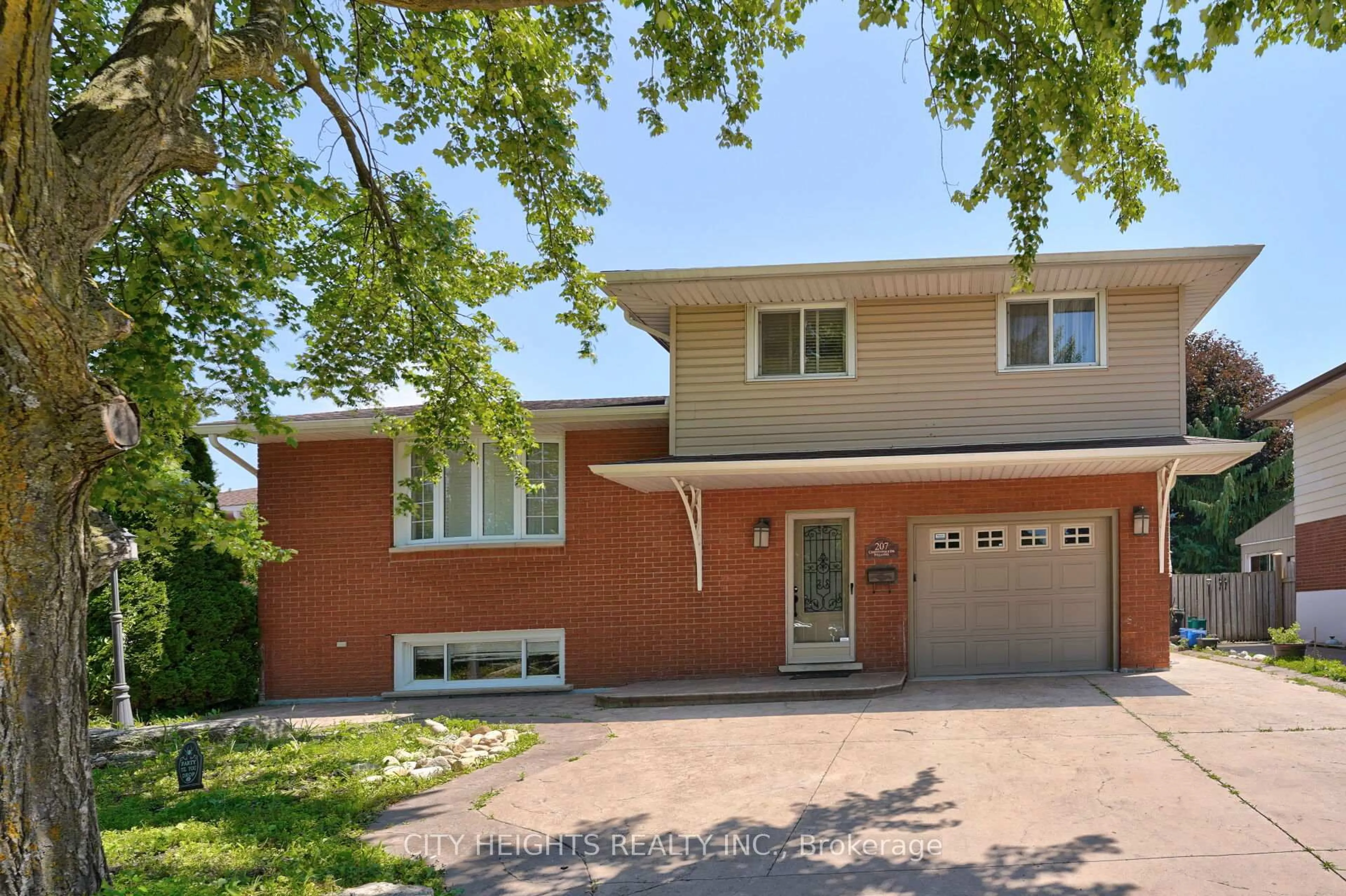 Home with brick exterior material, street for 207 Christopher Dr, Cambridge Ontario N1R 4S6