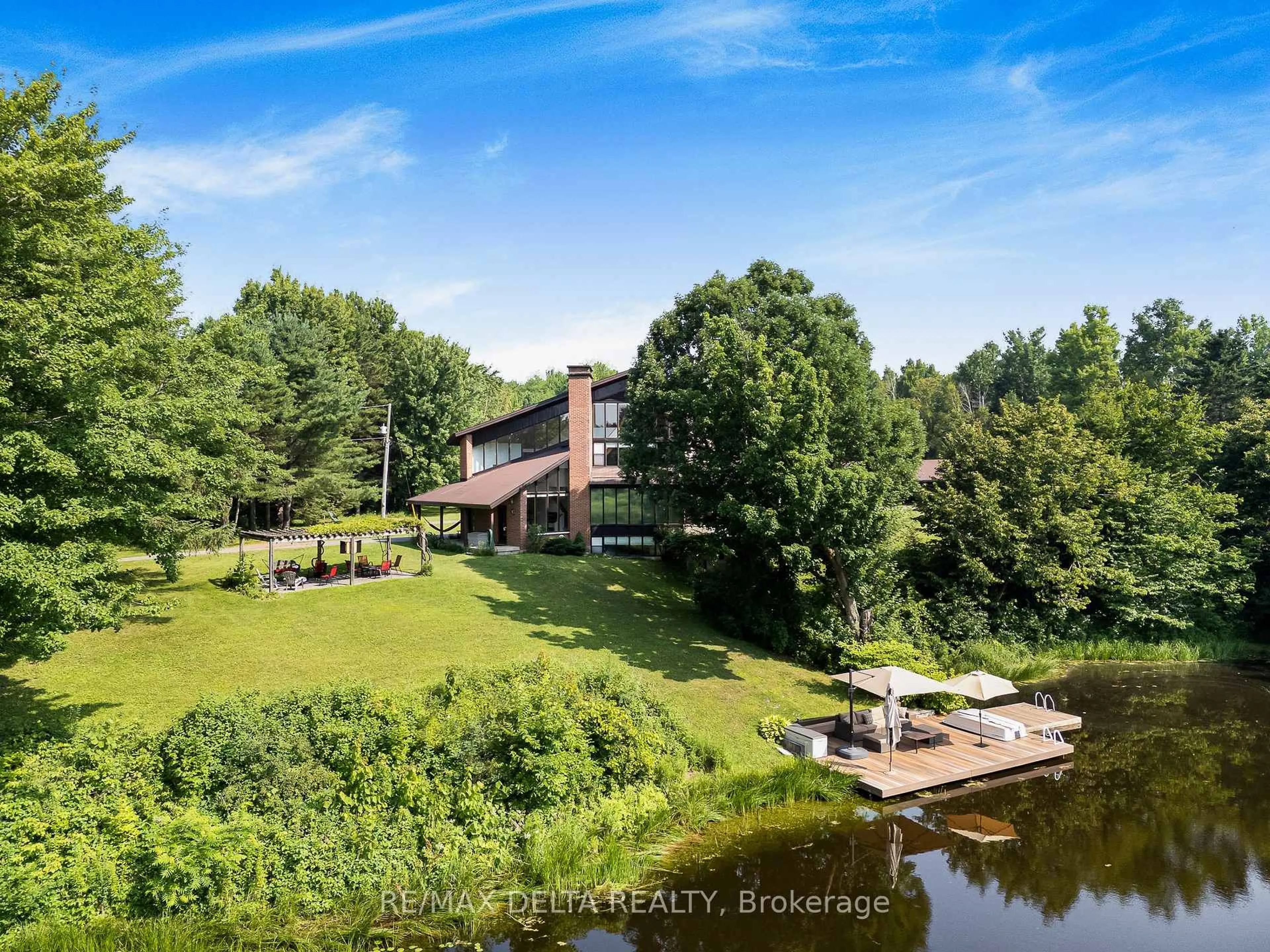 A pic from outside/outdoor area/front of a property/back of a property/a pic from drone, water/lake/river/ocean view for 1291 Concession 3 Rd, Alfred and Plantagenet Ontario K0B 1L0