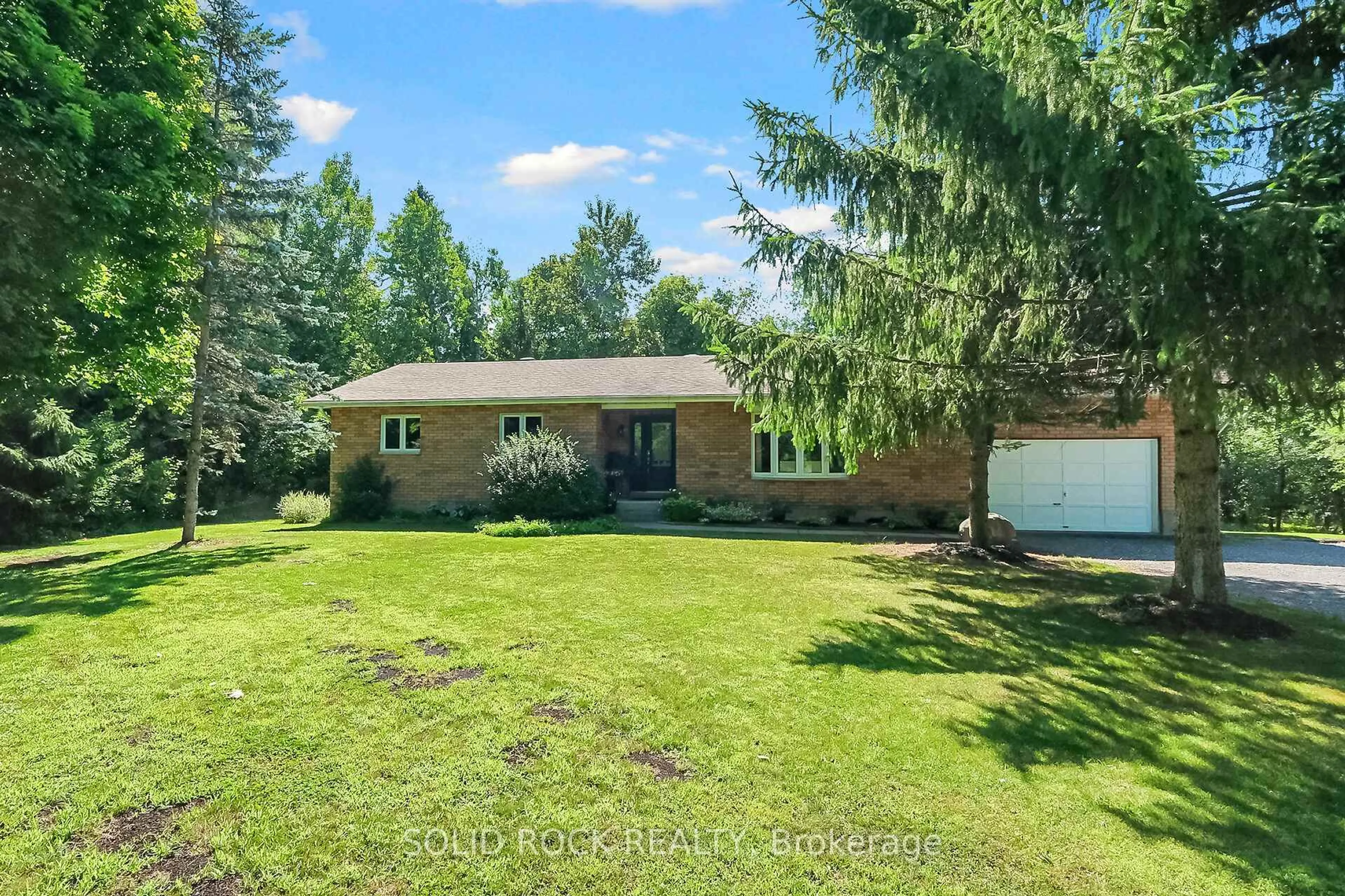 A pic from outside/outdoor area/front of a property/back of a property/a pic from drone, unknown for 209 Deerwood Dr, Kinburn Ontario K0A 2H0