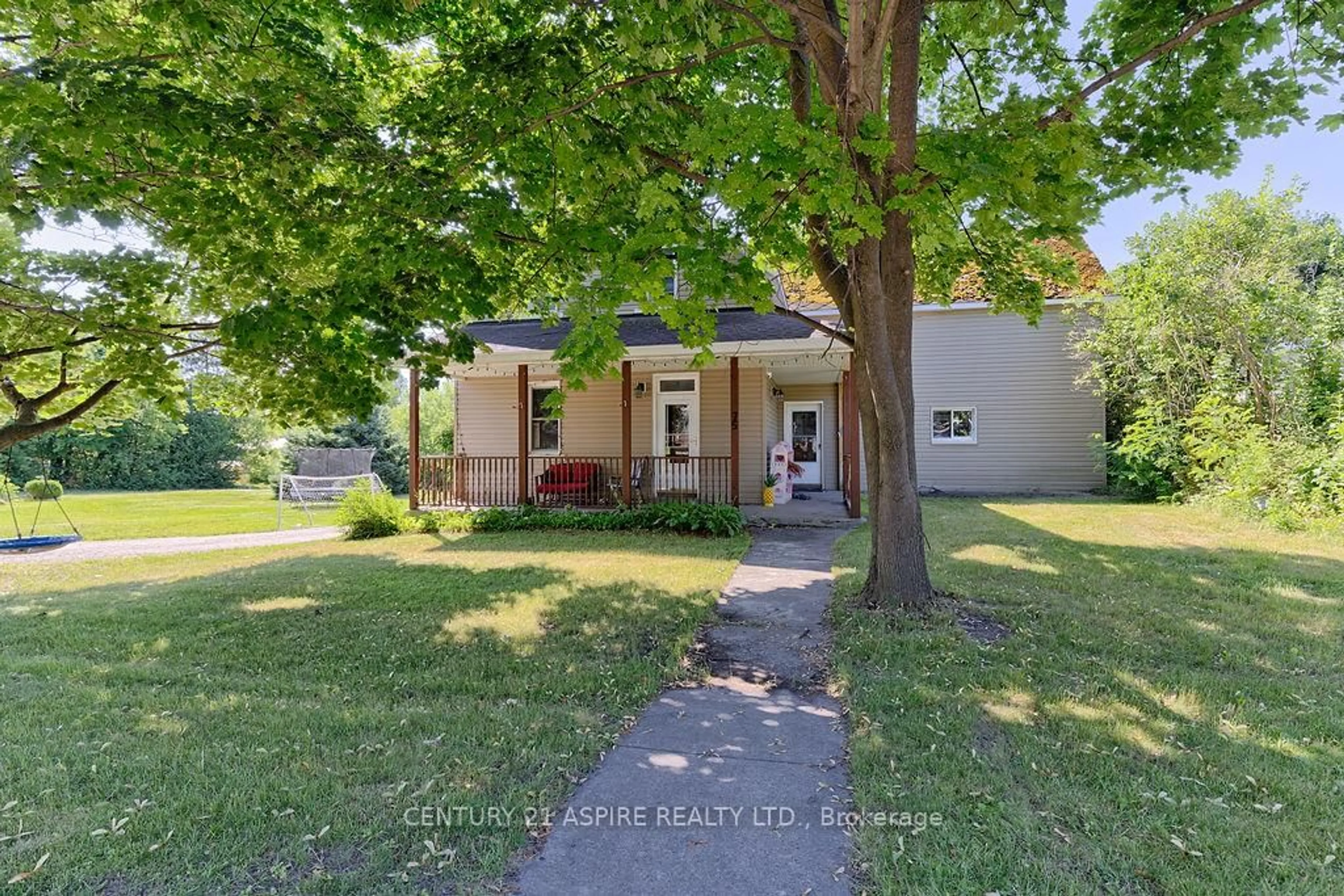 A pic from outside/outdoor area/front of a property/back of a property/a pic from drone, street for 75 Bonnechere St, Eganville Ontario K0J 1T0