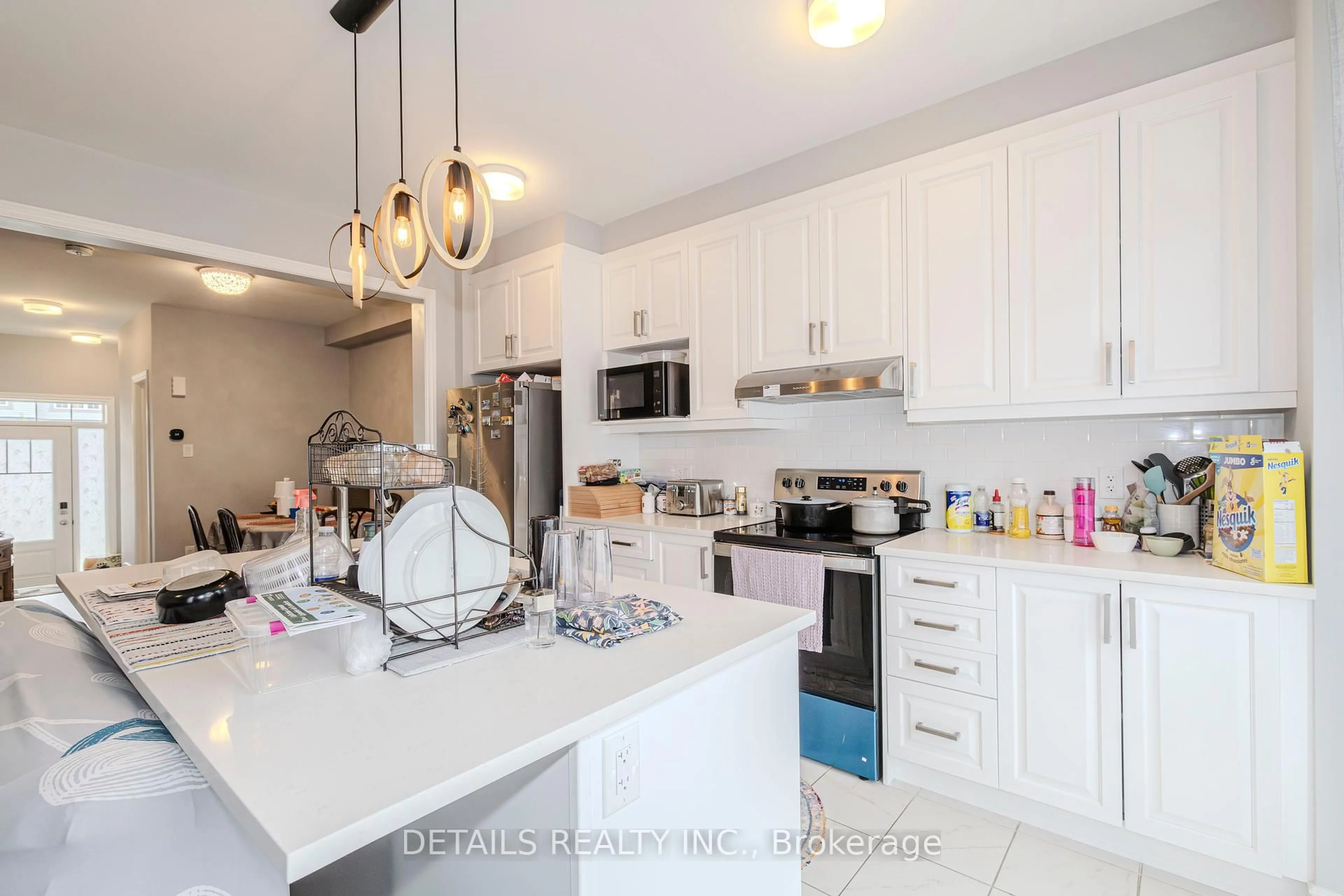Open concept kitchen, ceramic/tile floor for 557 Flagstaff Dr, Ottawa Ontario K2J 6T5