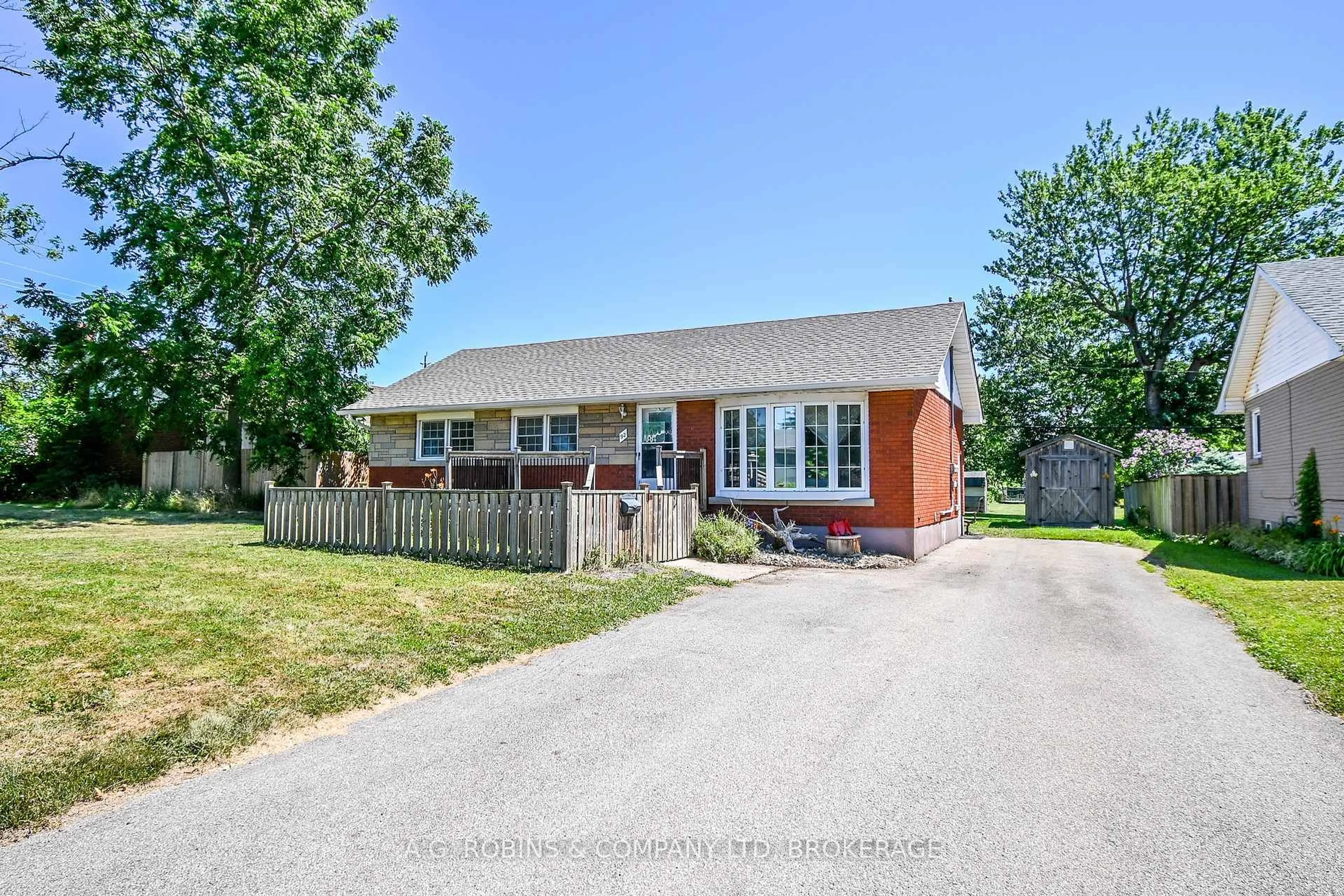 Unknown for 92 Diffin Dr, Welland Ontario L3C 2K3