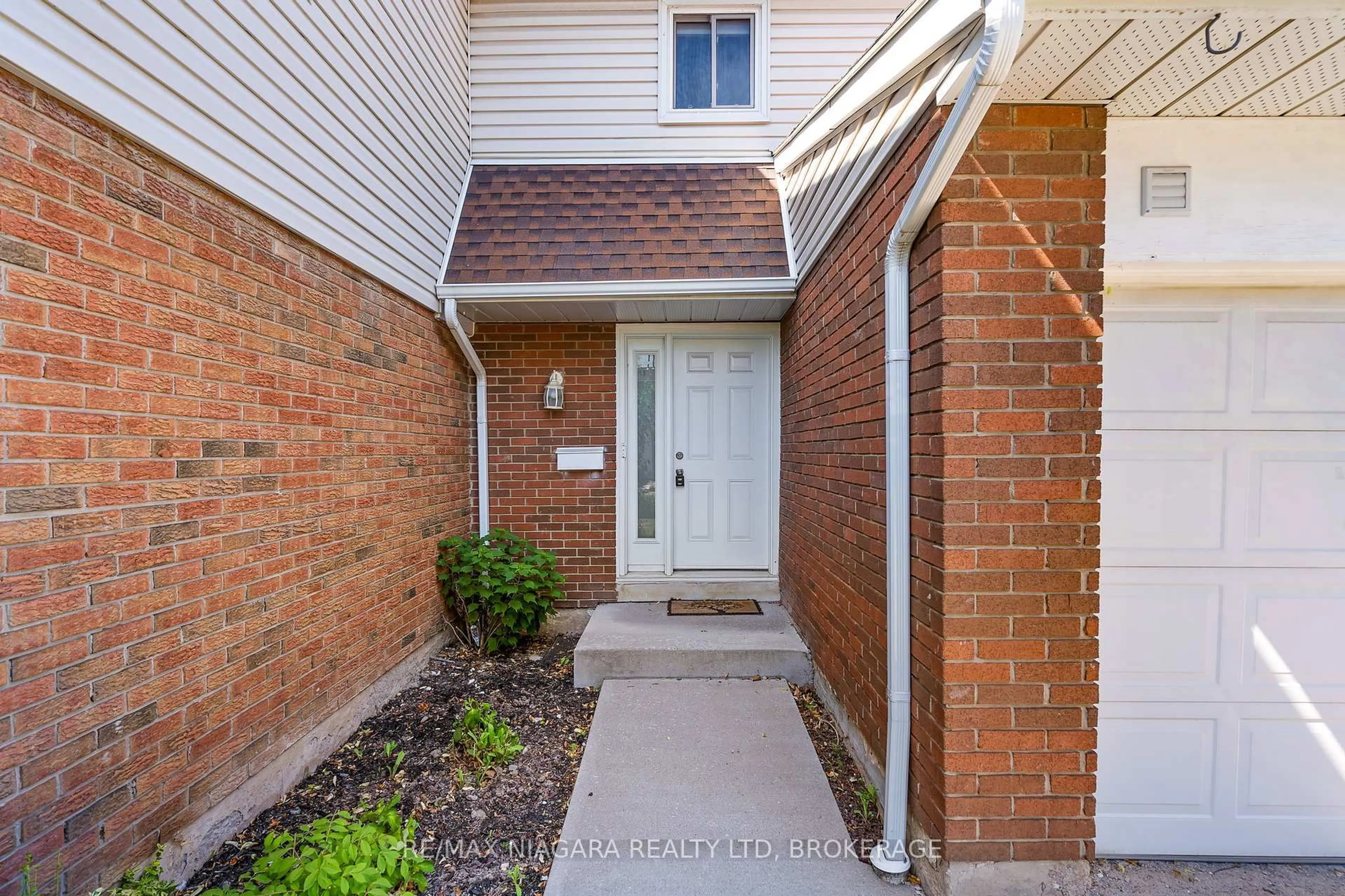 Unknown for 286 Cushman Rd #107, St. Catharines Ontario L2M 6Z2