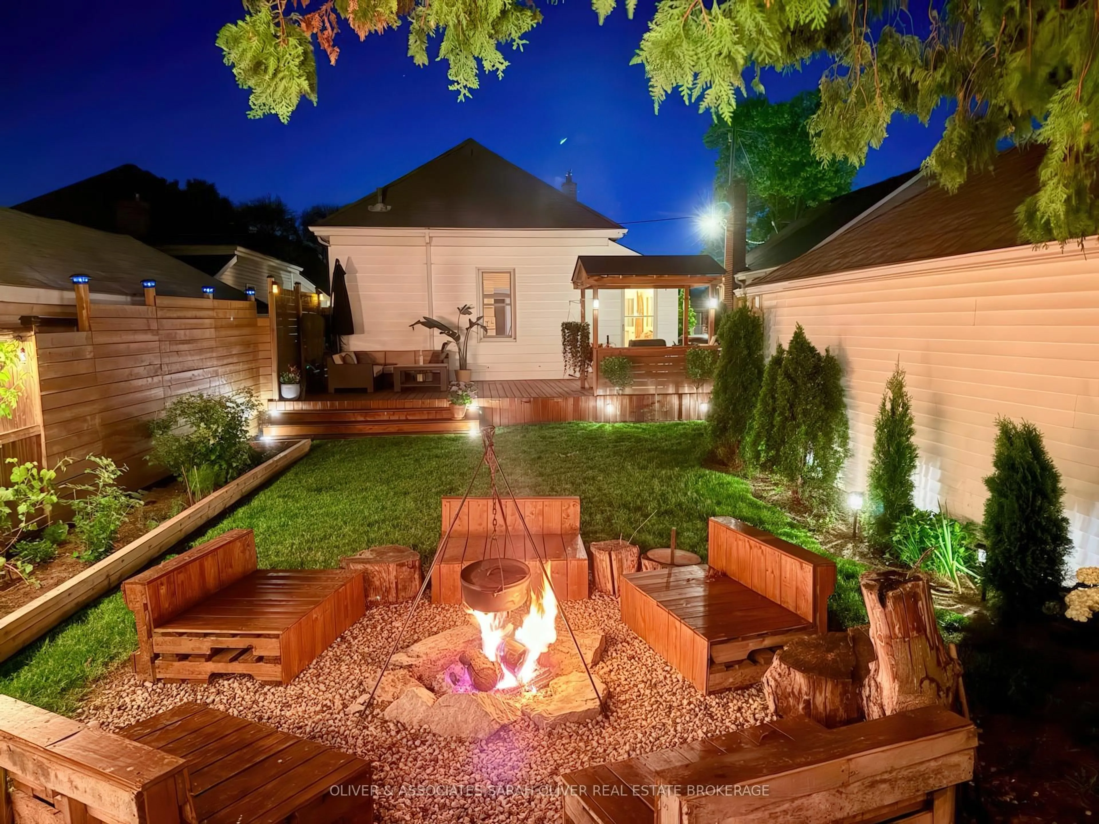 Patio, street for 4 Rosewood Ave, London East Ontario N5Z 1K9