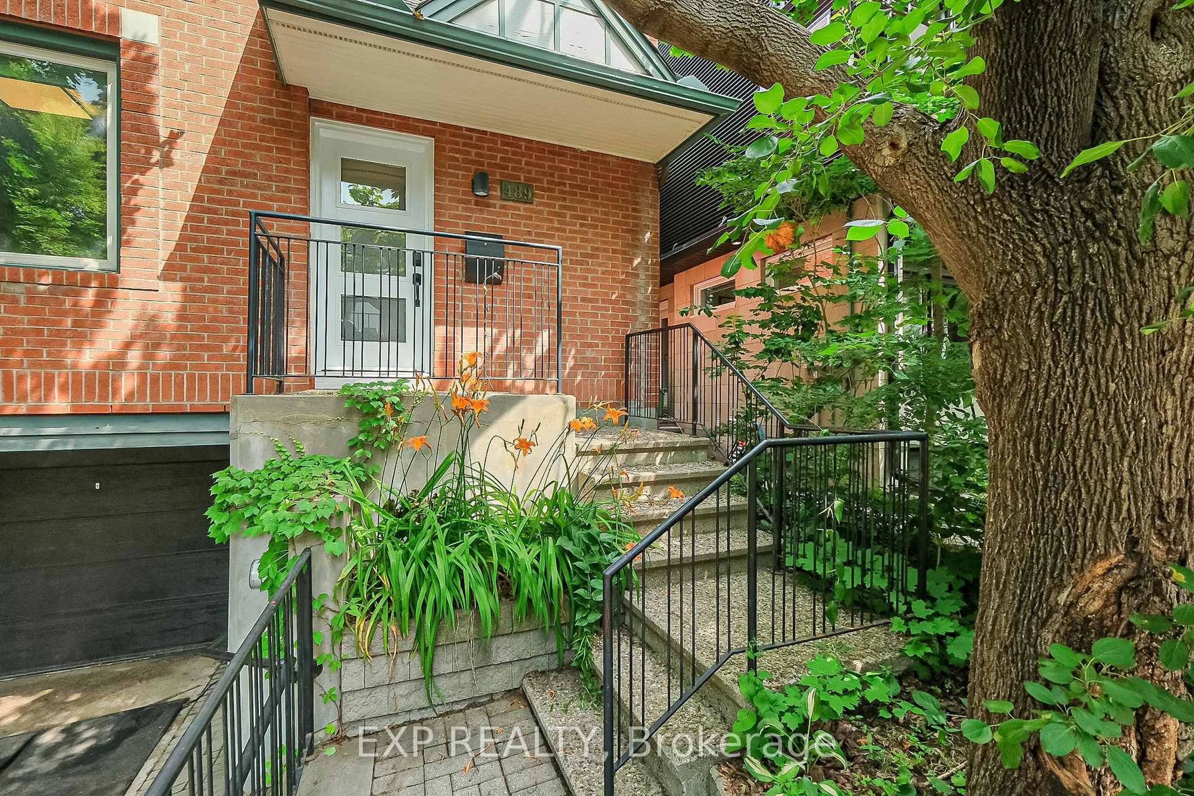 Home with brick exterior material, street for 489 Sunnyside Ave, Ottawa Ontario K1S 0S8