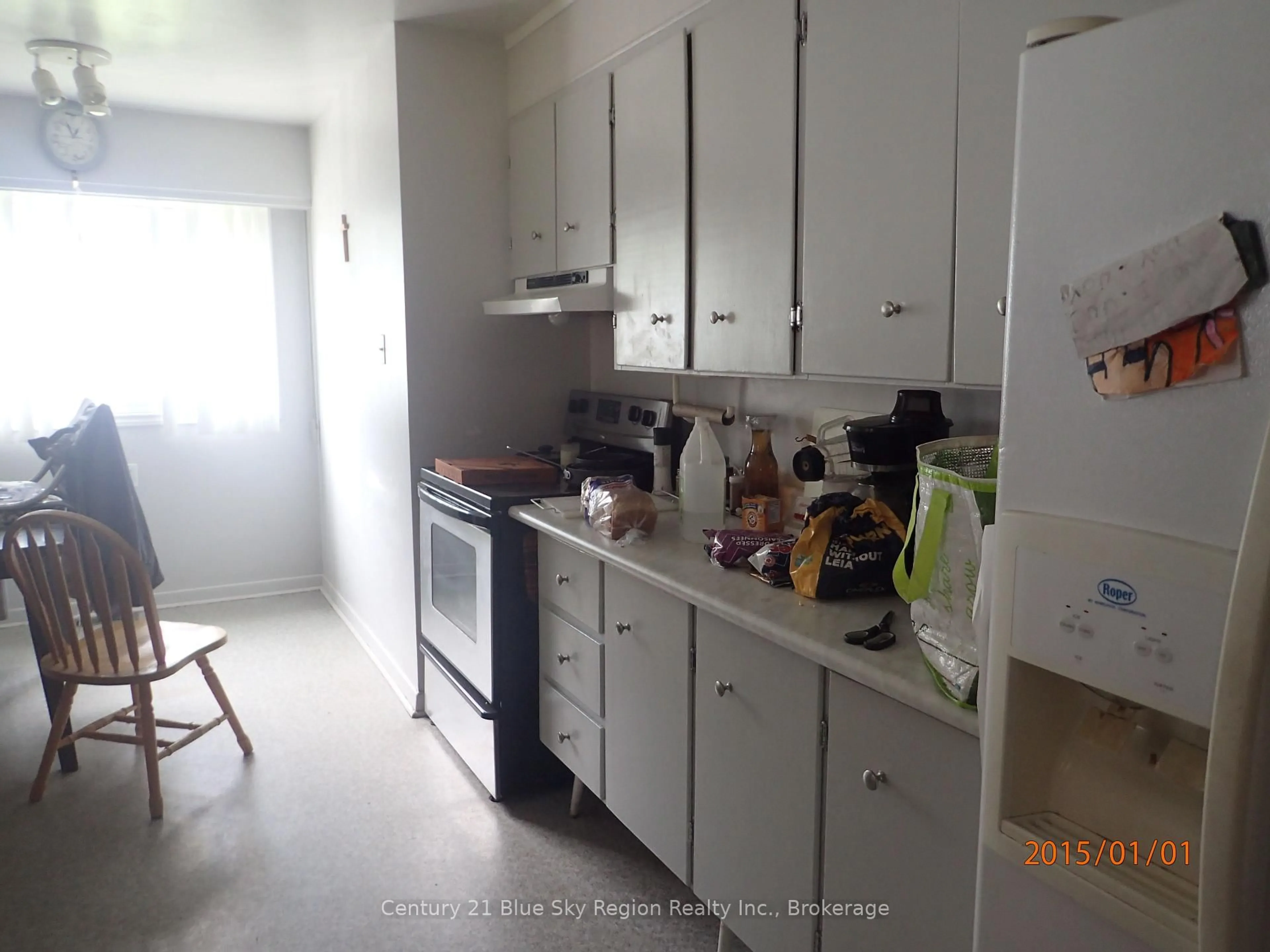 Standard kitchen, unknown for 994 Premier Rd, North Bay Ontario P1A 2H8