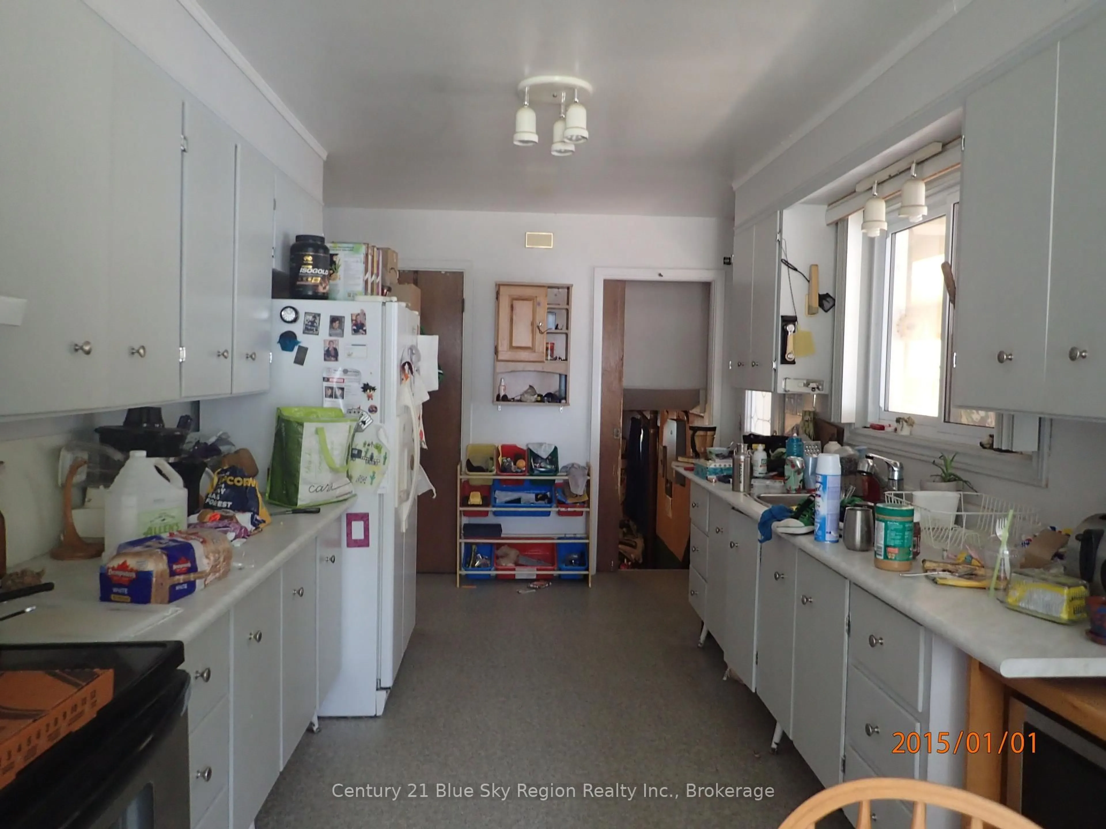 Standard kitchen, unknown for 994 Premier Rd, North Bay Ontario P1A 2H8