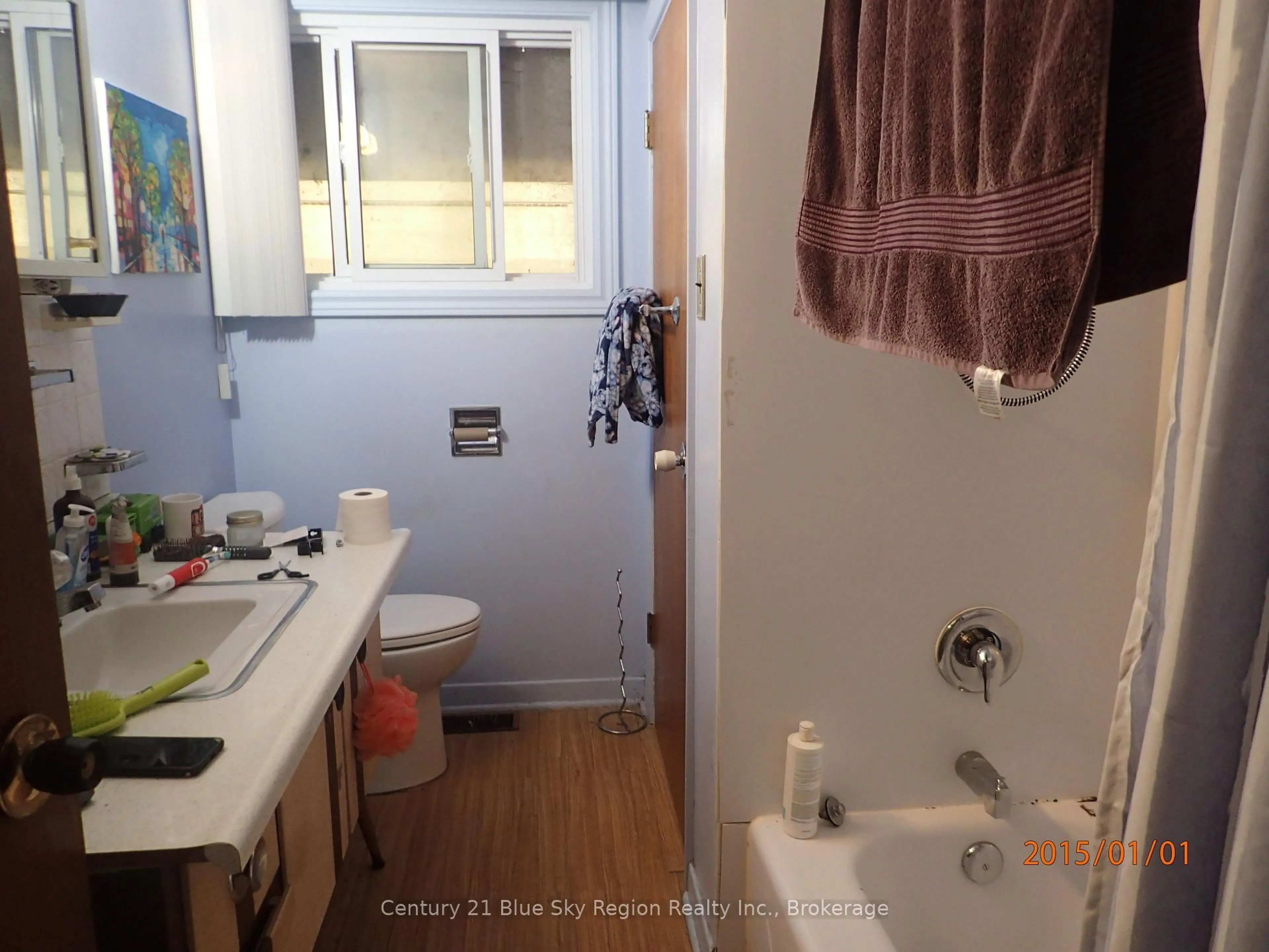 Standard bathroom, unknown for 994 Premier Rd, North Bay Ontario P1A 2H8