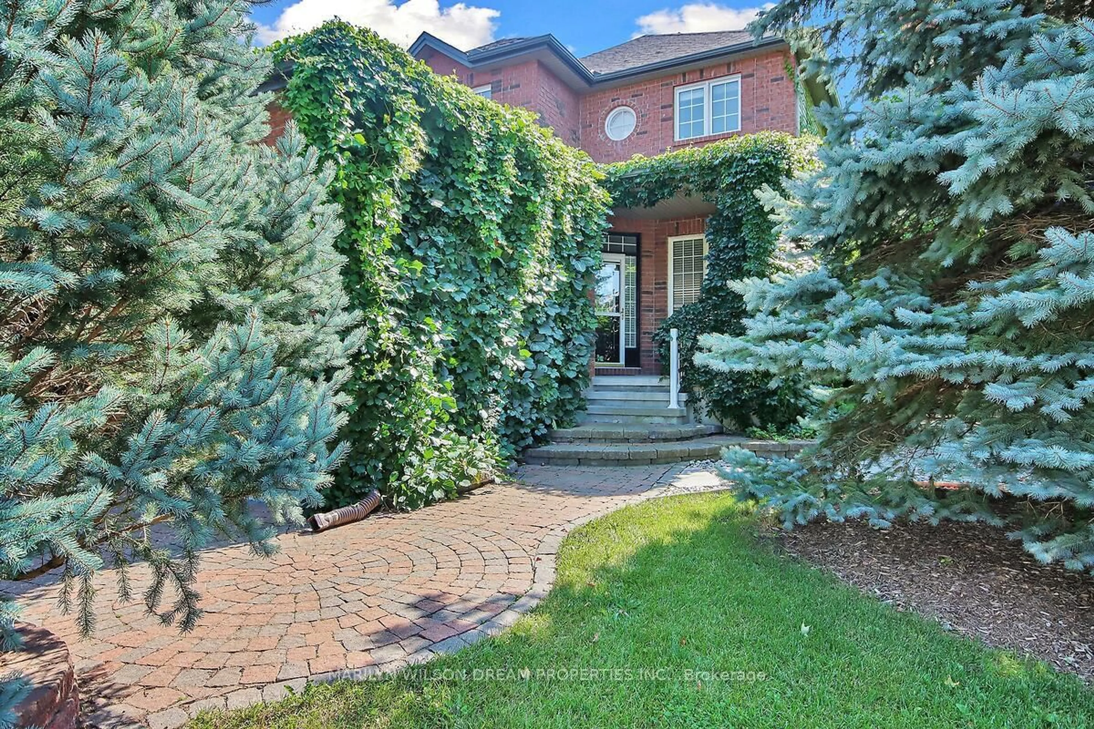 Unknown for 4 Nortoba Cres, Ottawa Ontario K2T 1G9