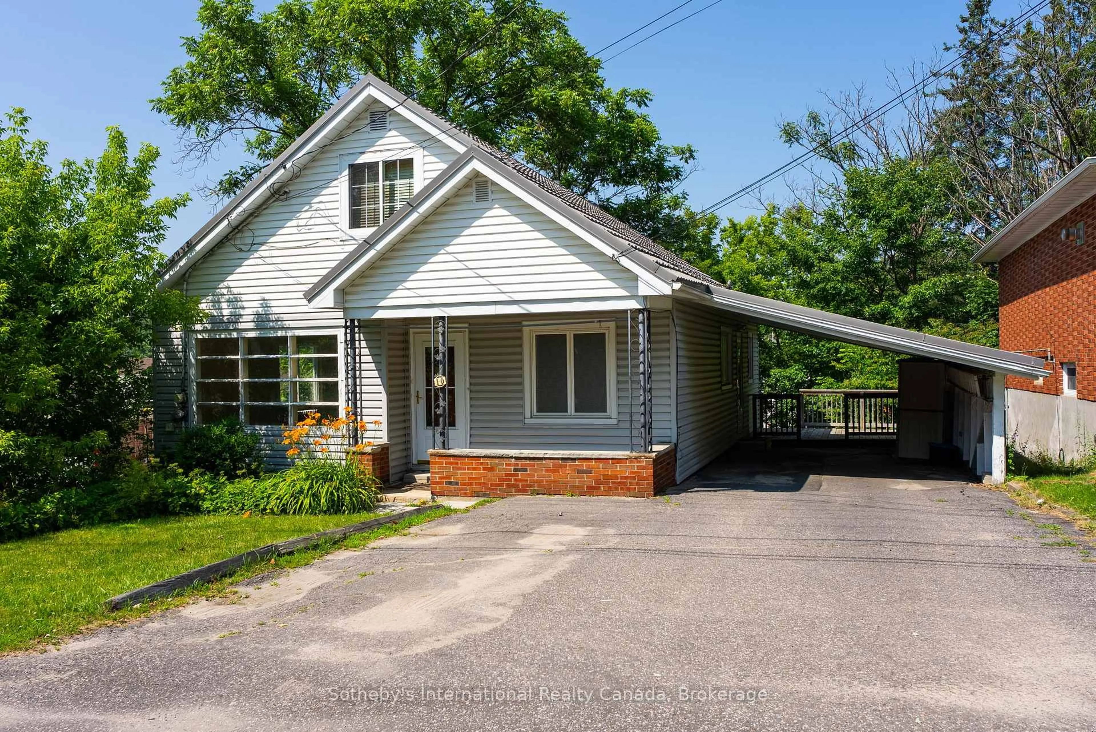 Unknown for 10 Fairy Ave, Huntsville Ontario P1H 1G7