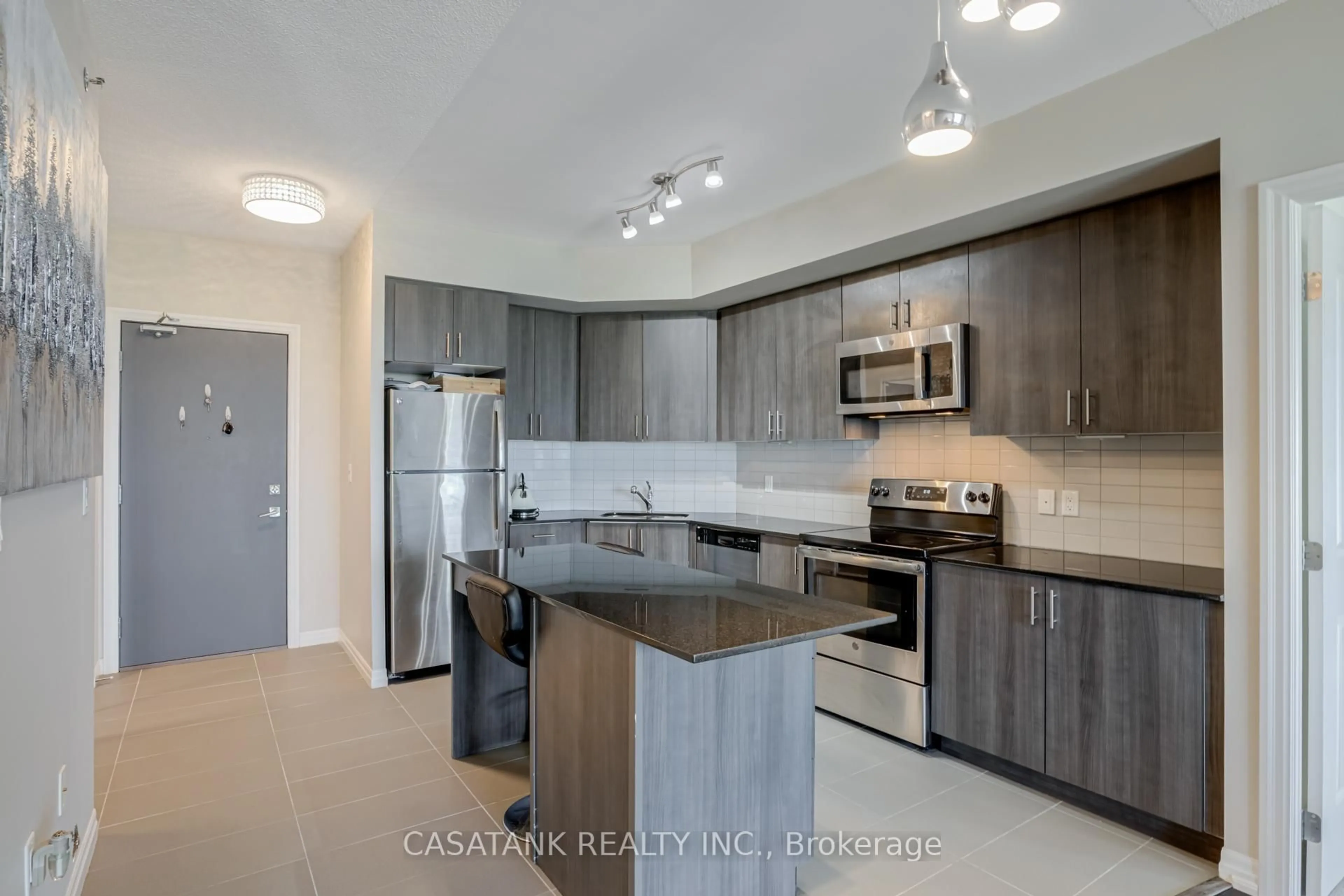 Open concept kitchen, unknown for 560 North Service Rd #710, Grimsby Ontario L3M 0G3