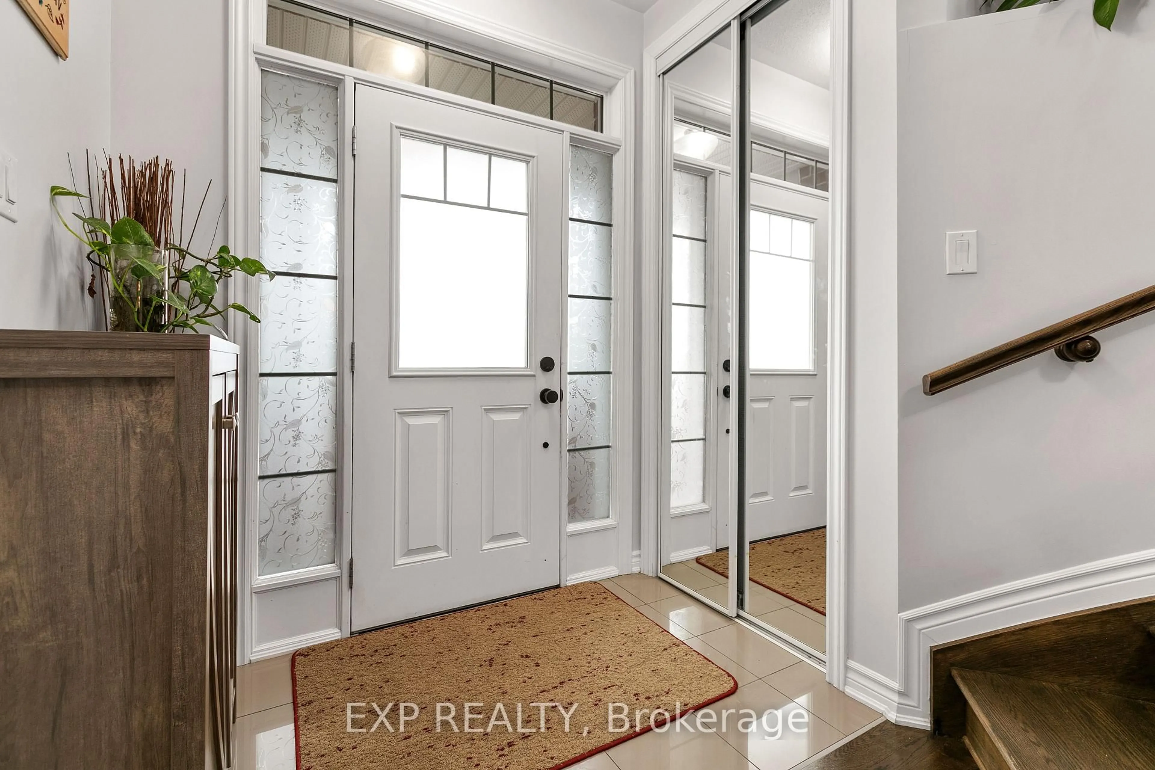 Indoor entryway for 3532 River Run Ave, Ottawa Ontario K2J 3V5