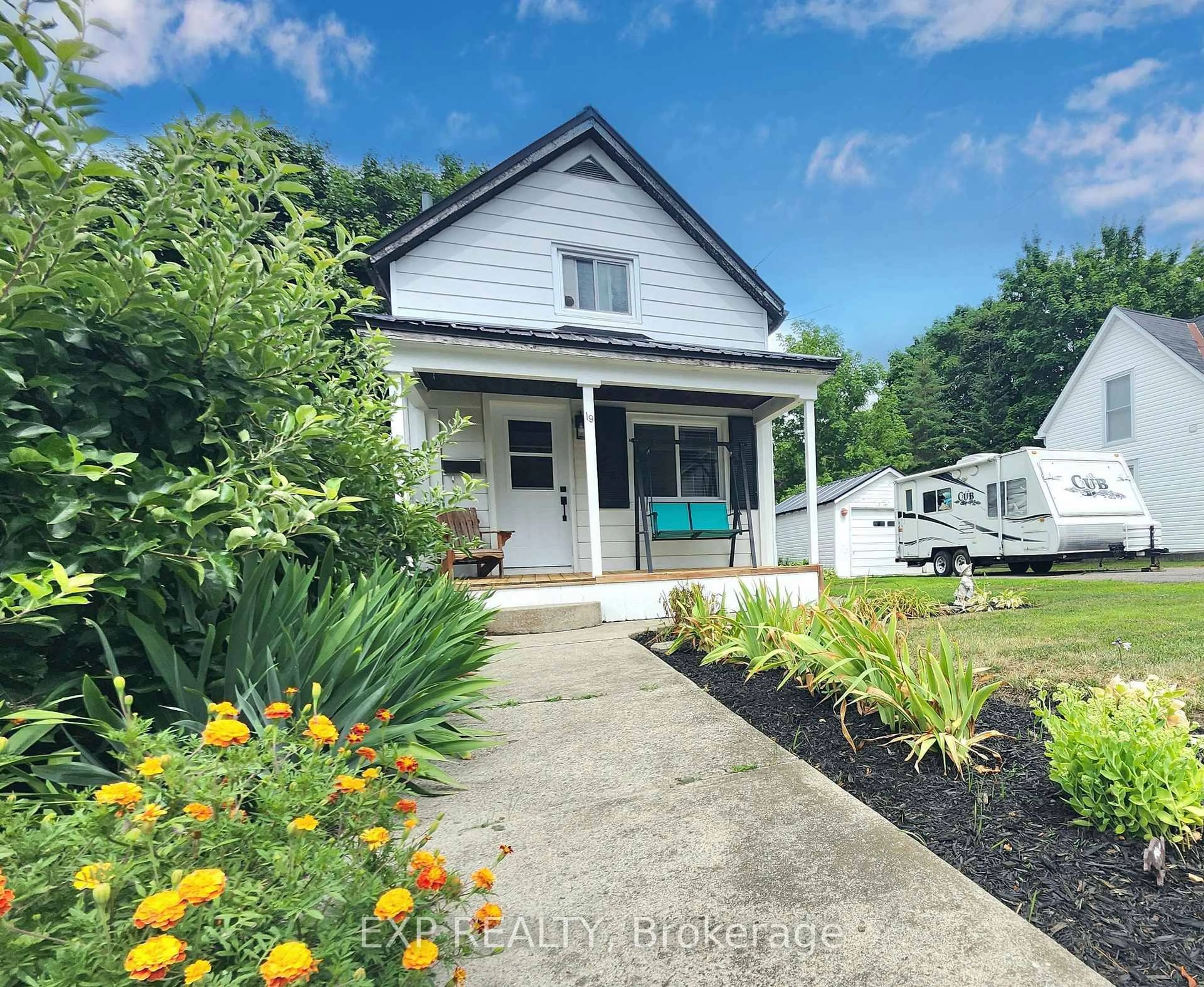 Unknown for 19 Hill St, Brockville Ontario K6V 2N2