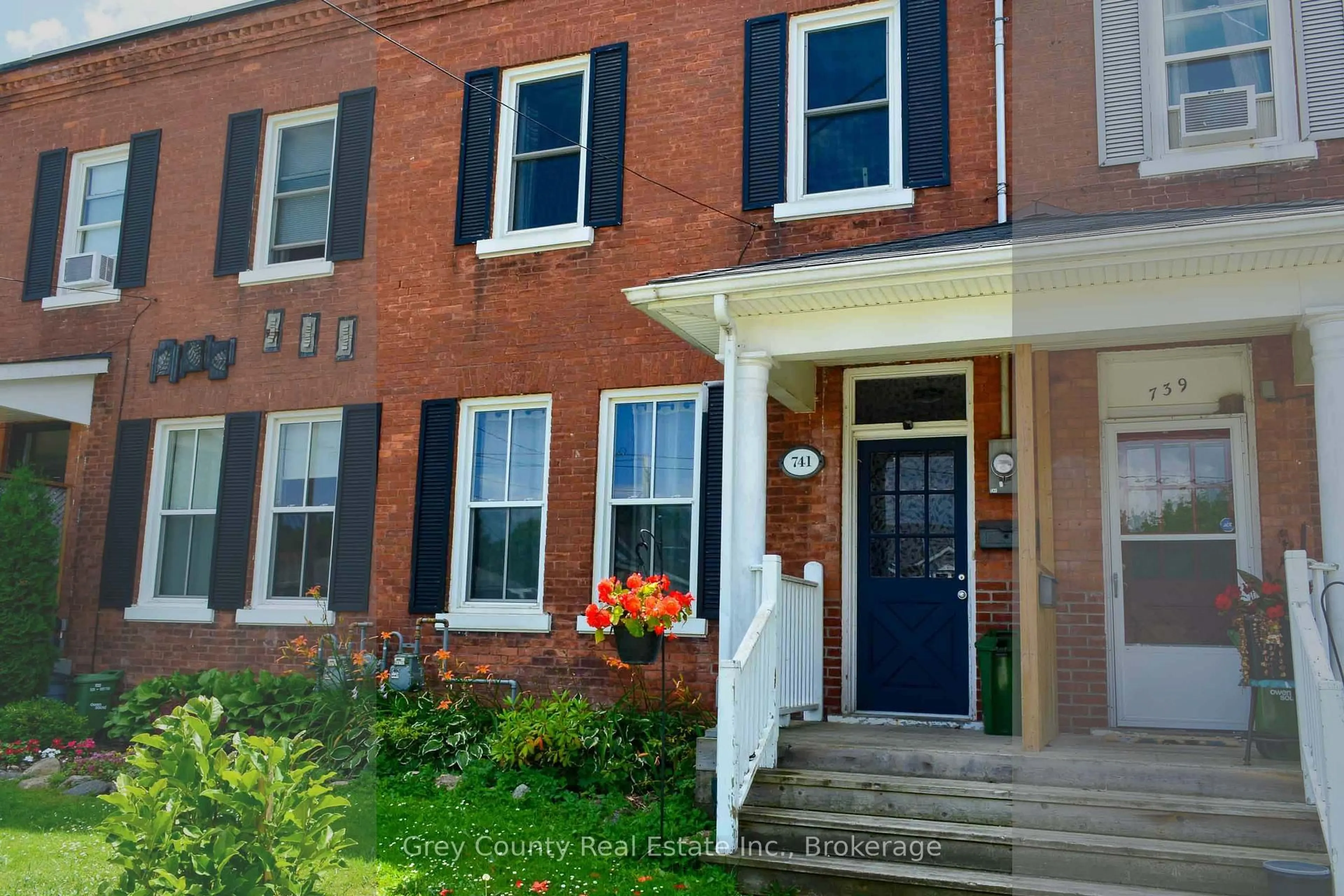 Home with brick exterior material, street for 741 9th St, Owen Sound Ontario N4K 1P9