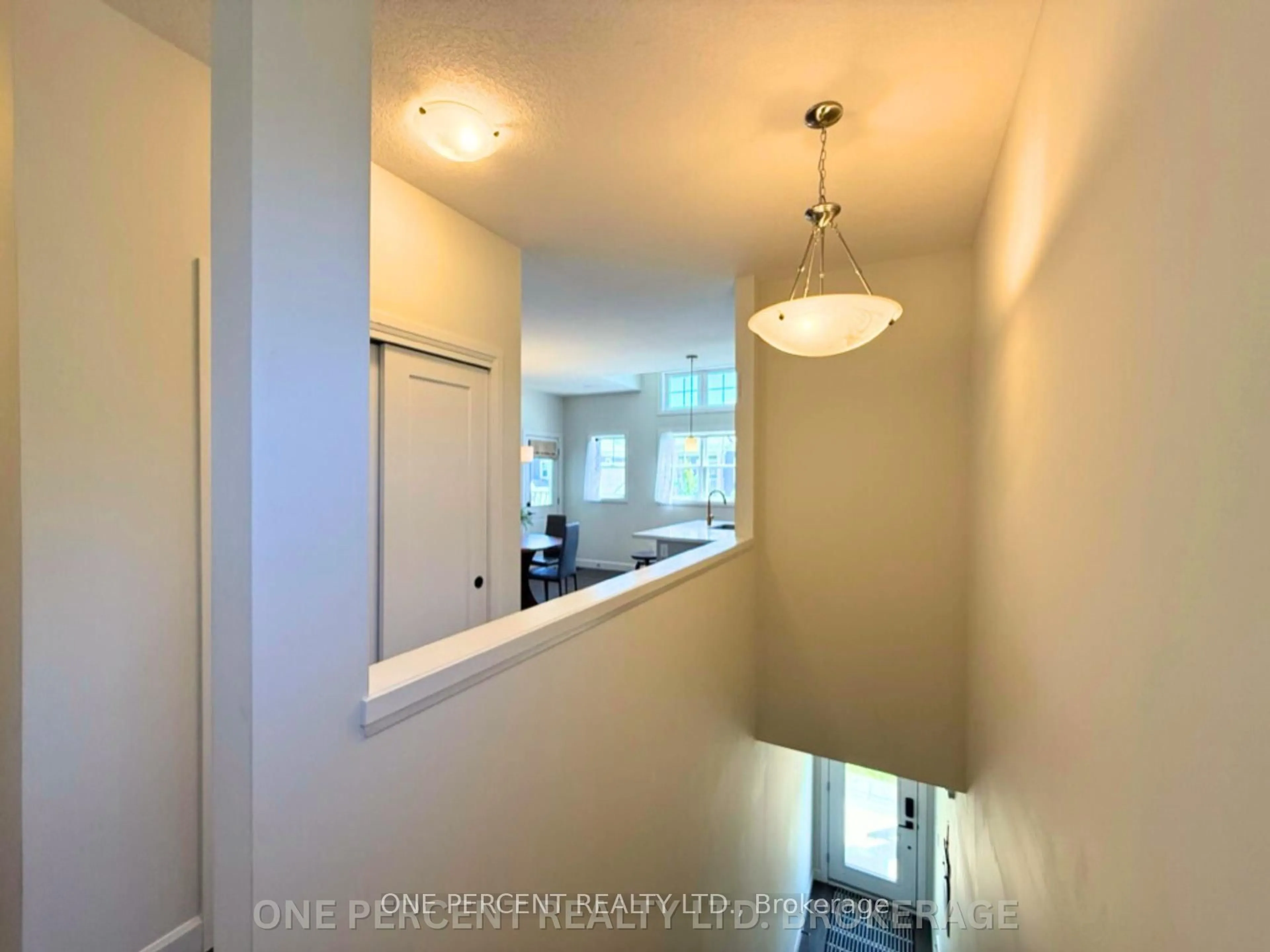 Indoor entryway for 6 Shores Lane #7, Fort Erie Ontario L0S 1B0