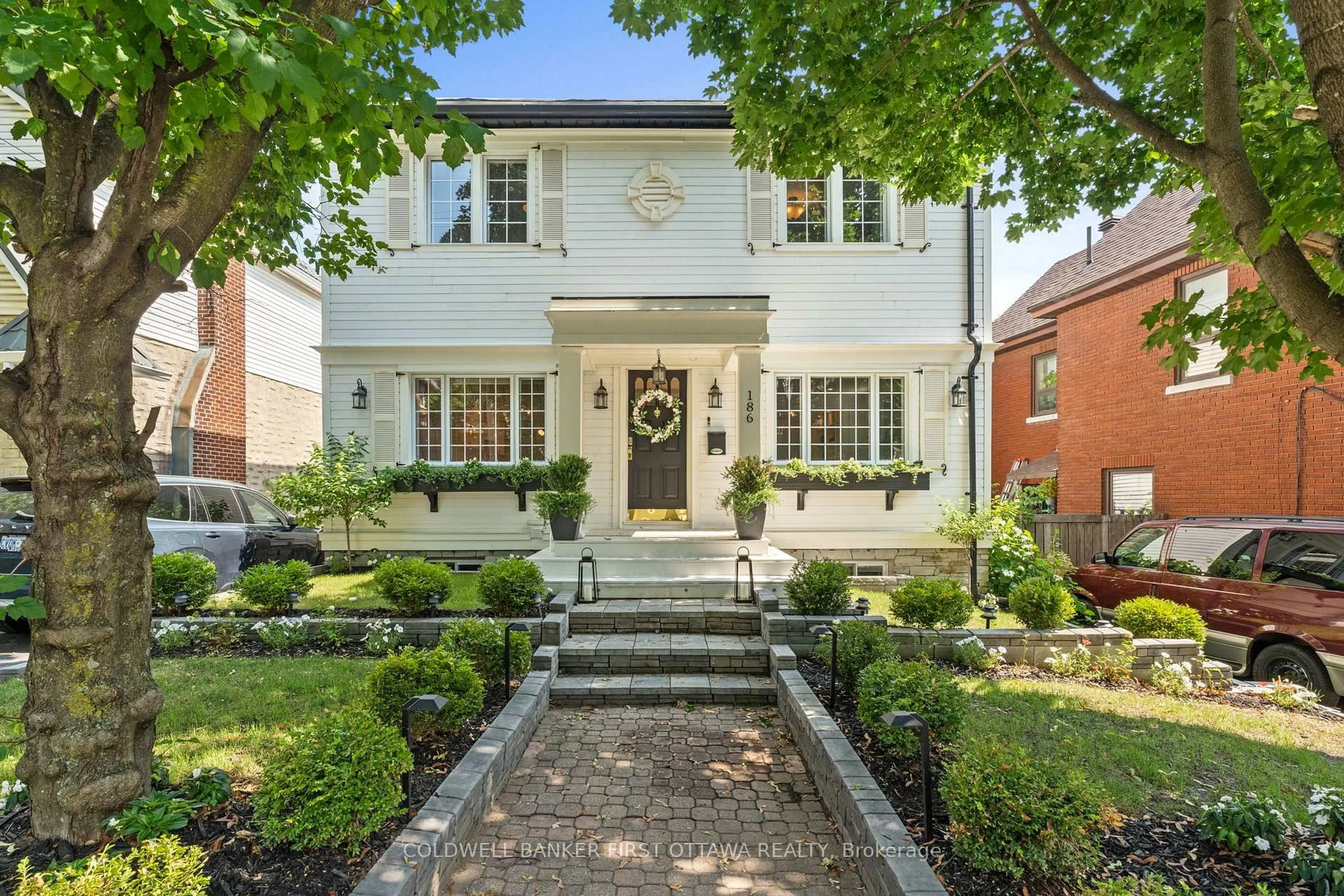 Home with brick exterior material, street for 186 Aylmer Ave, Ottawa Ontario K1S 2Y6