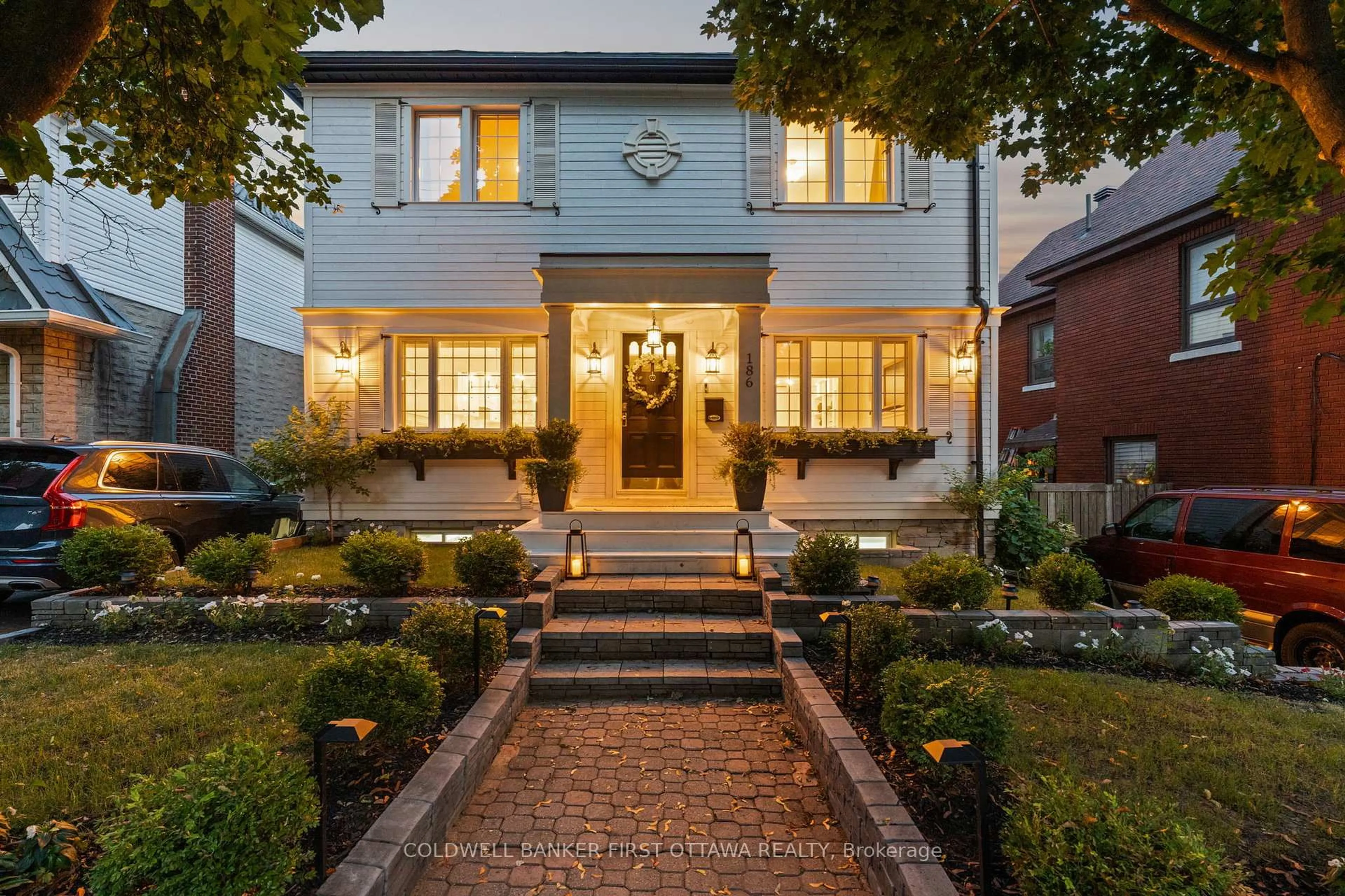 Home with brick exterior material, street for 186 Aylmer Ave, Ottawa Ontario K1S 2Y6