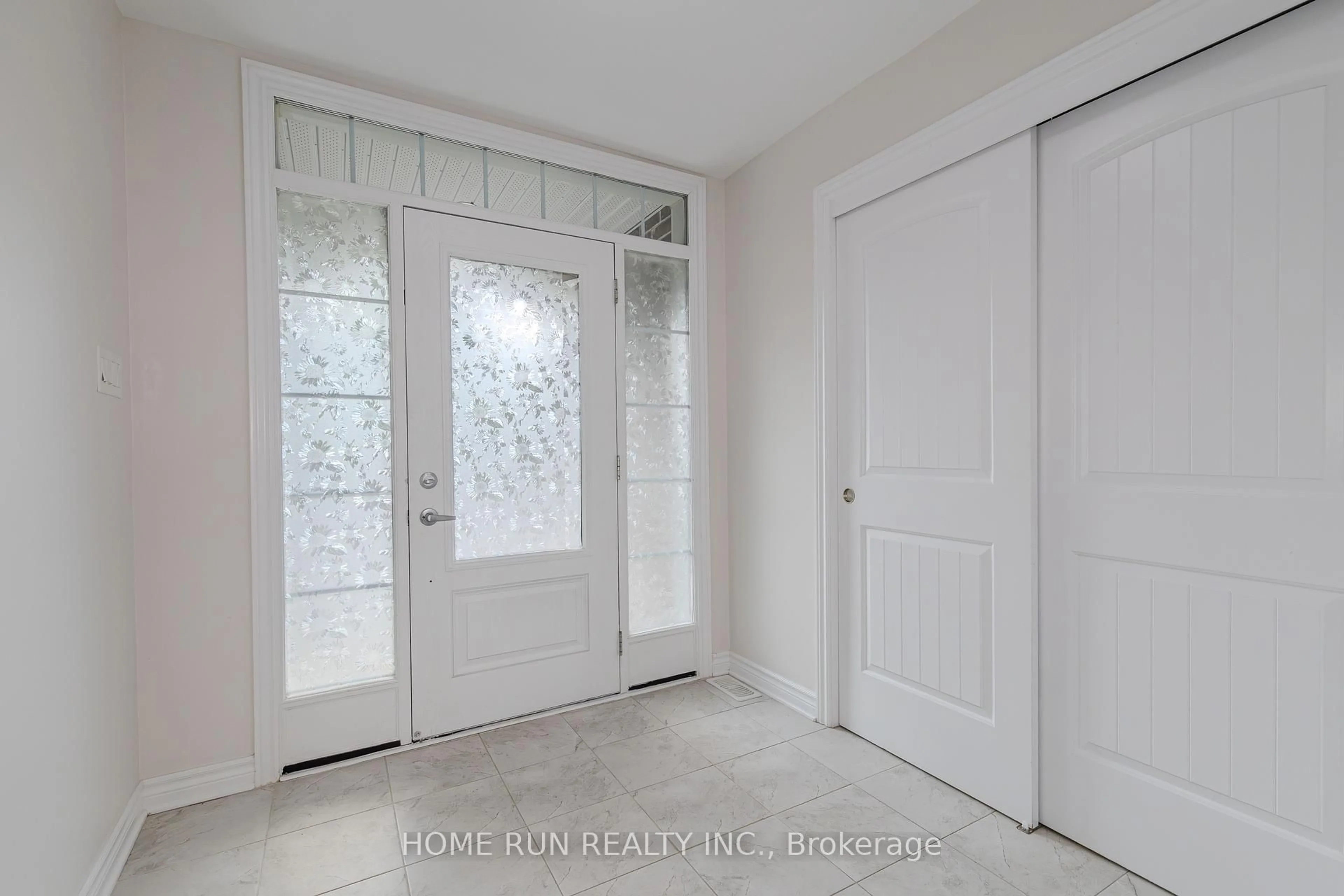 Indoor entryway for 240 Alex Polowin Ave, Ottawa Ontario K2J 6E6