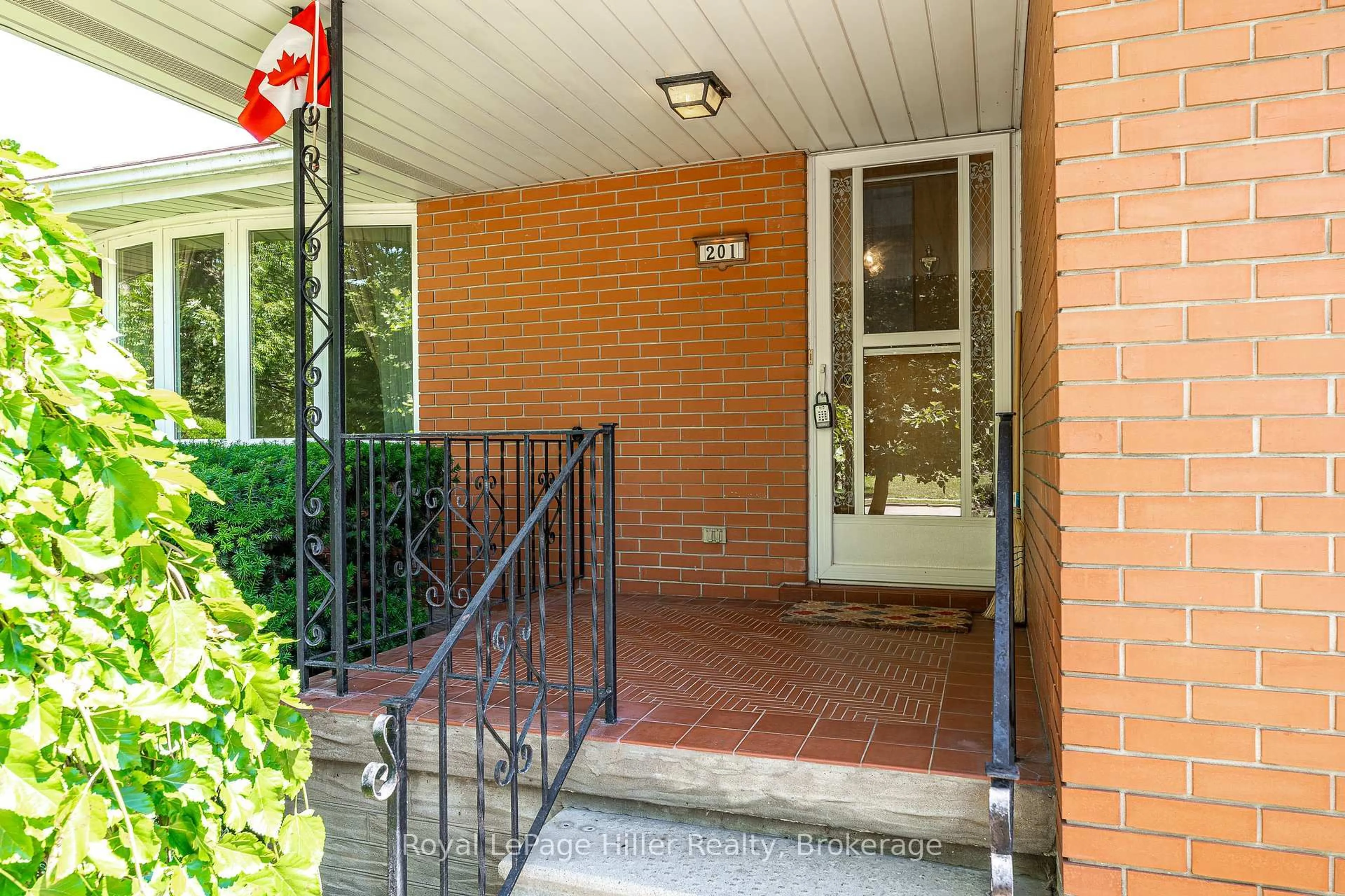 Unknown for 201 Home St, Stratford Ontario N5A 2A4