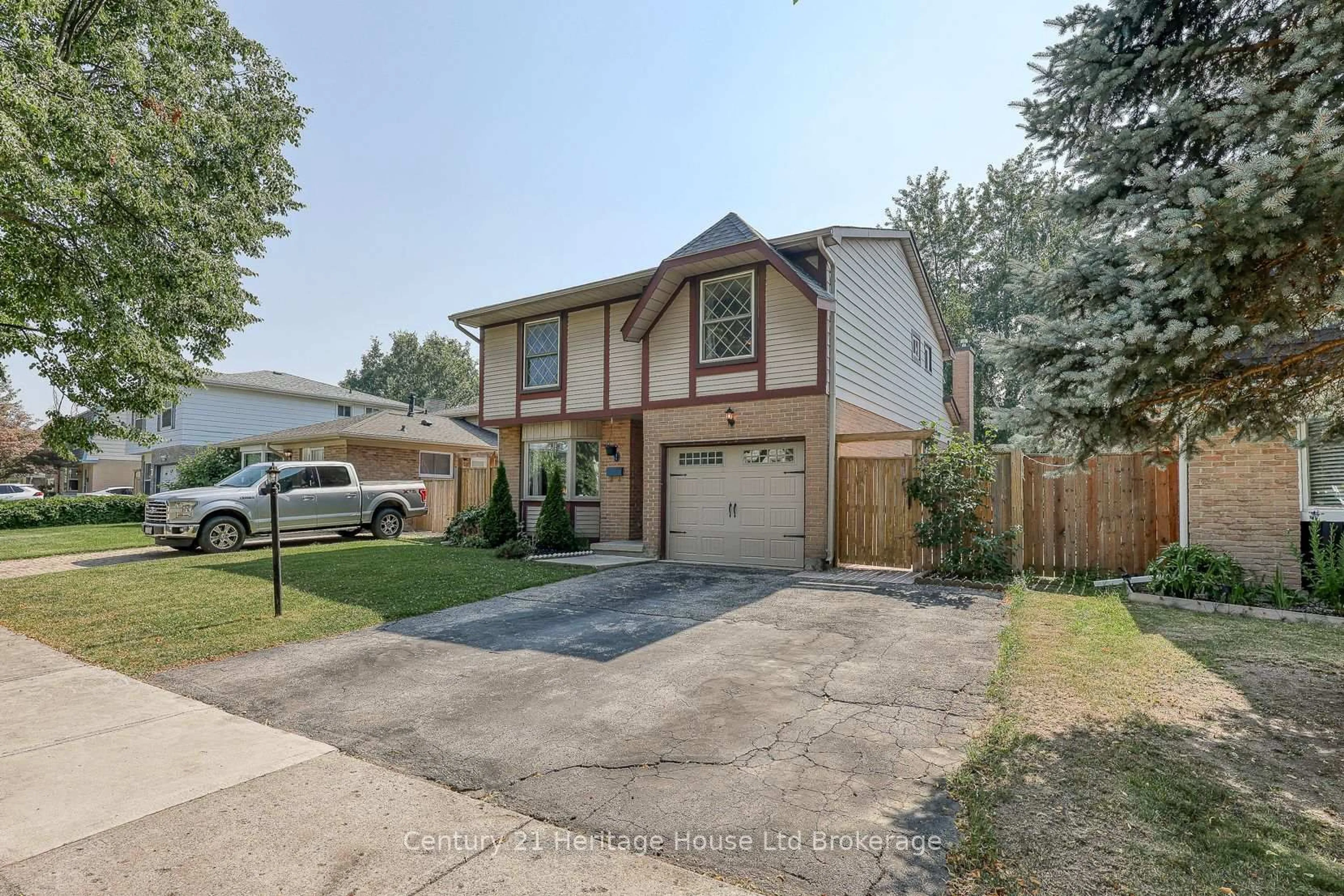 Unknown for 9 Edmunds Cres, London South Ontario N5Z 4J1