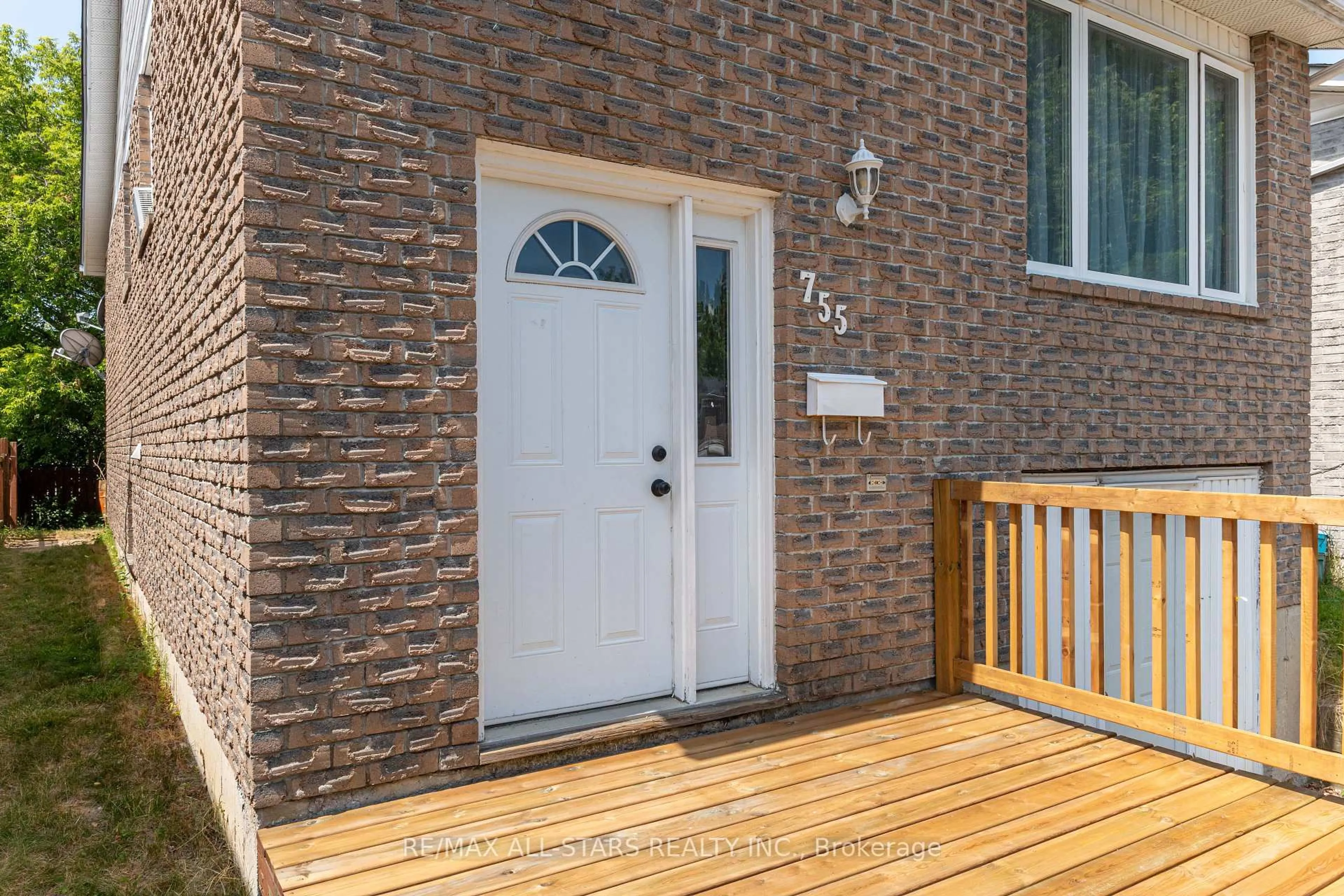Unknown for 755 Mountain Ash Rd, Peterborough South Ontario K9J 8K1