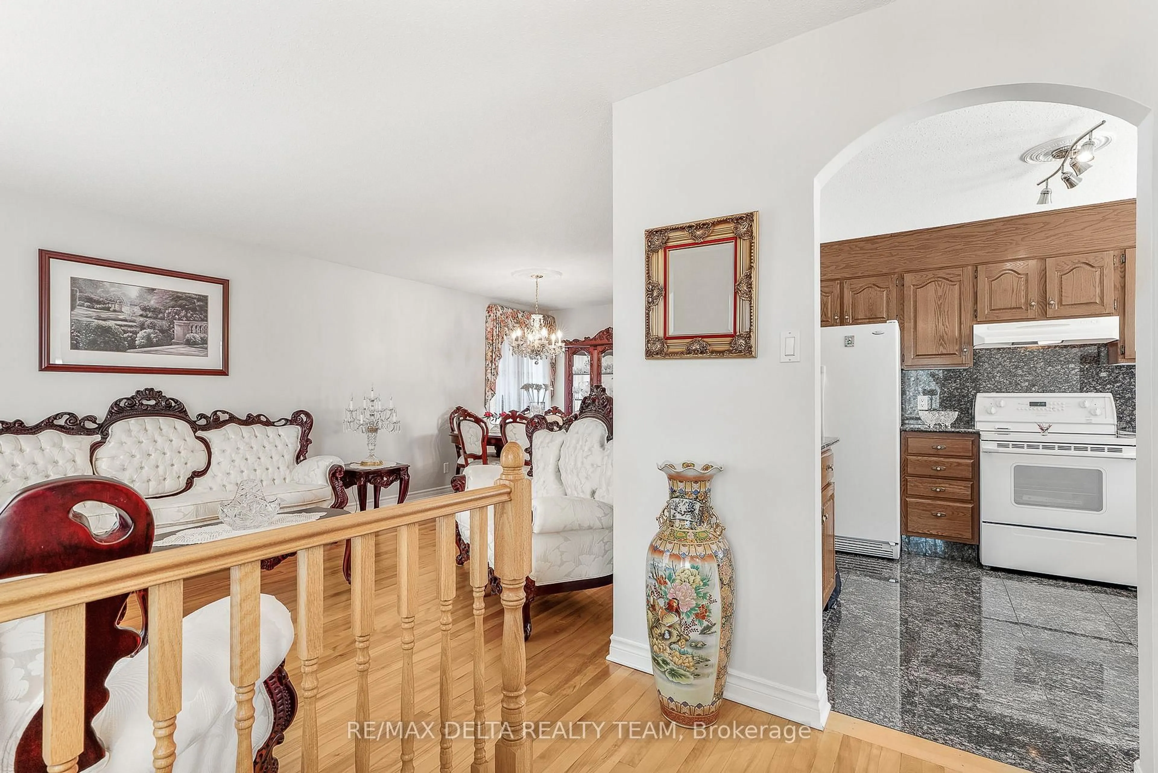 Dining room, unknown for 2435 Heaton Ave, Ottawa Ontario K1G 1J1