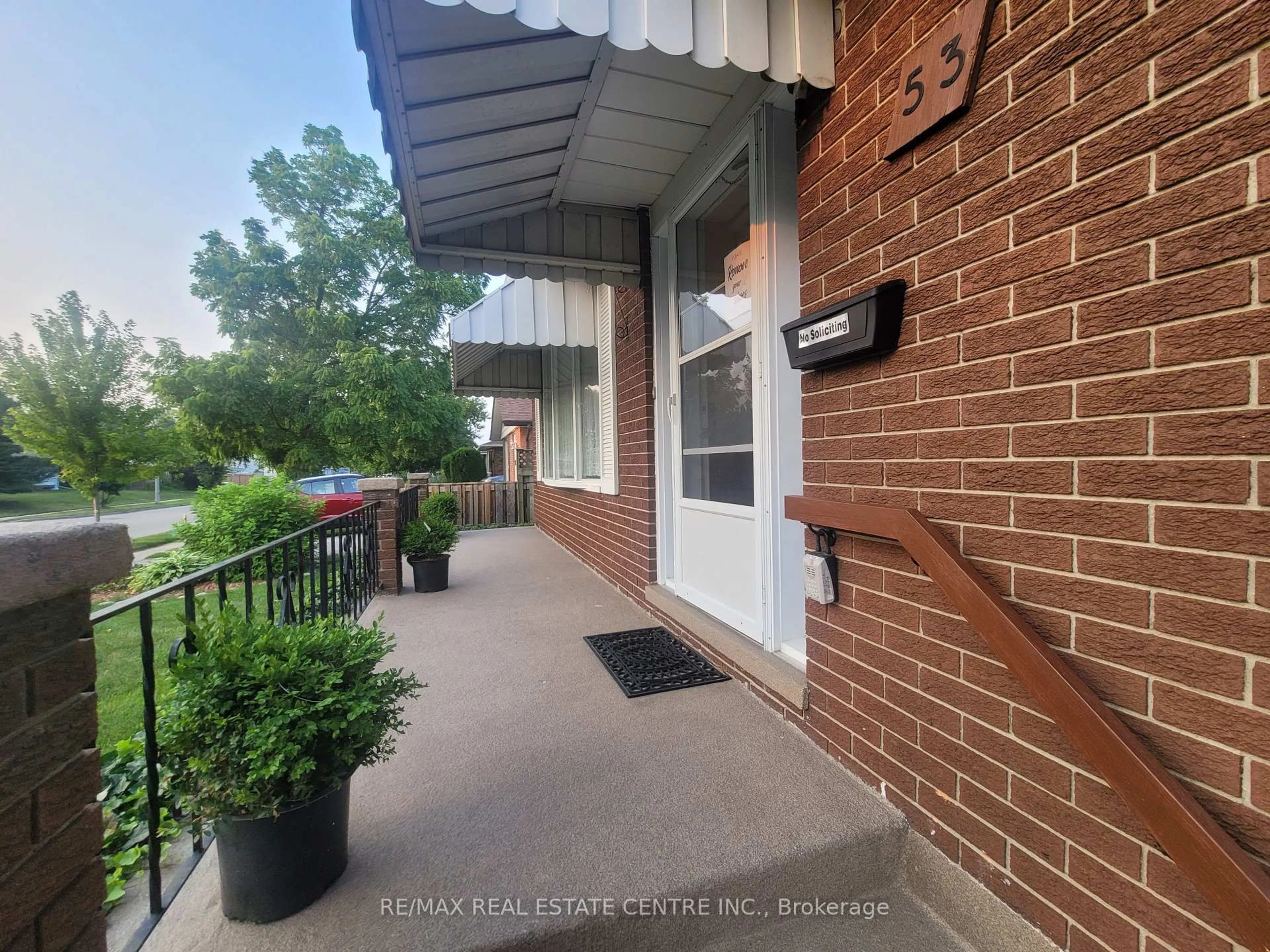 Unknown for 53 kingswood Dr, Kitchener Ontario N2E 1A9