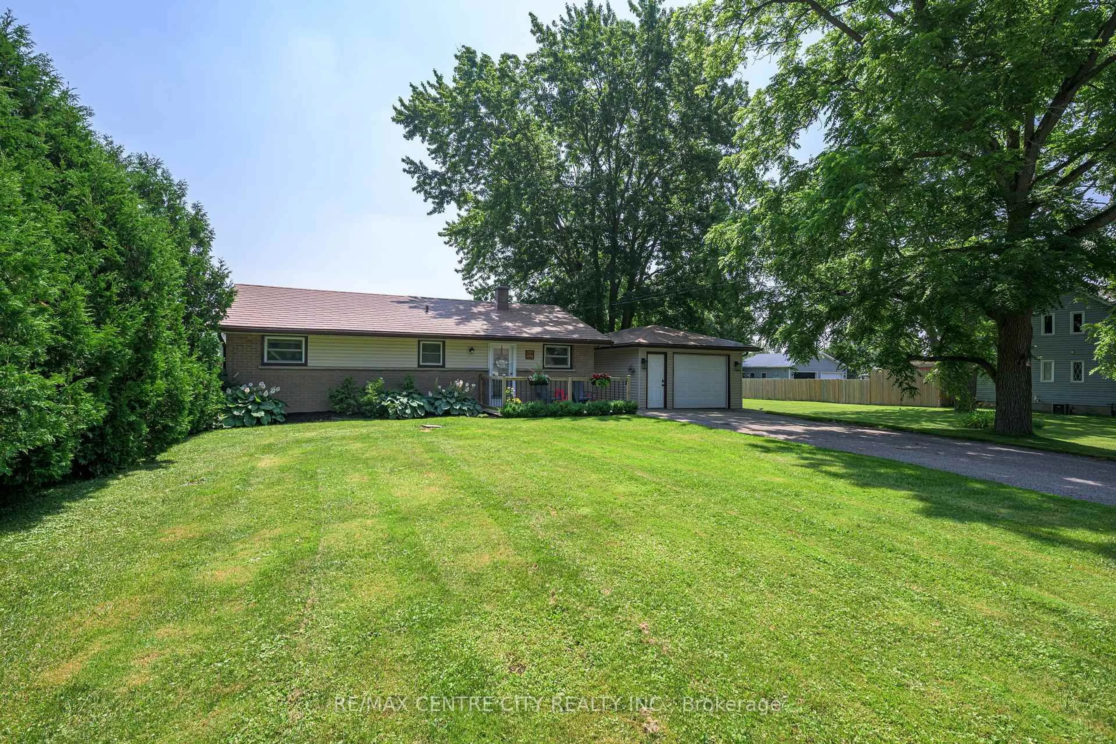 A pic from outside/outdoor area/front of a property/back of a property/a pic from drone, water/lake/river/ocean view for 2441 HAMILTON Rd, Thames Centre Ontario N0L 1G5