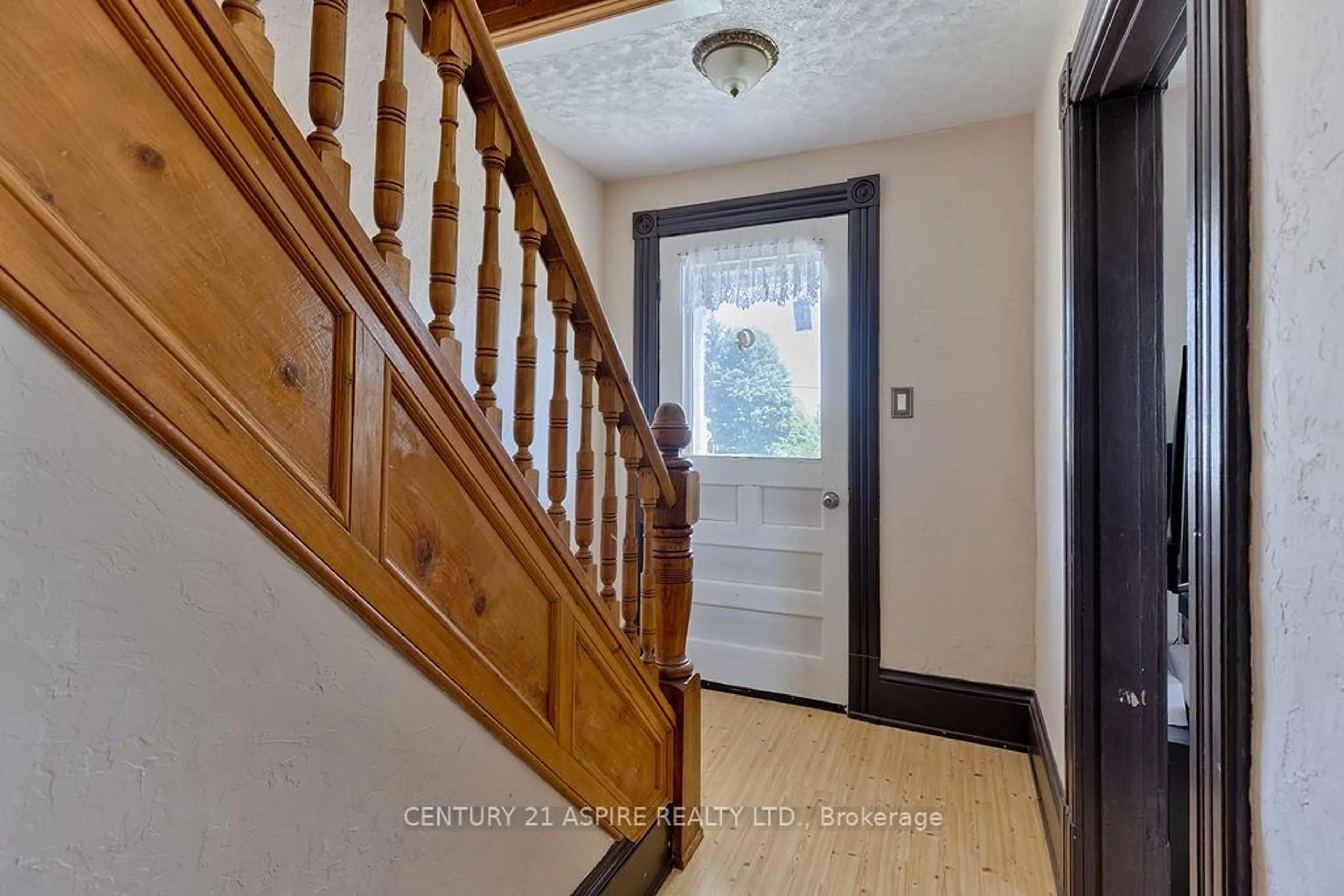 Unknown for 418 Murray St, Pembroke Ontario K8A 4P6