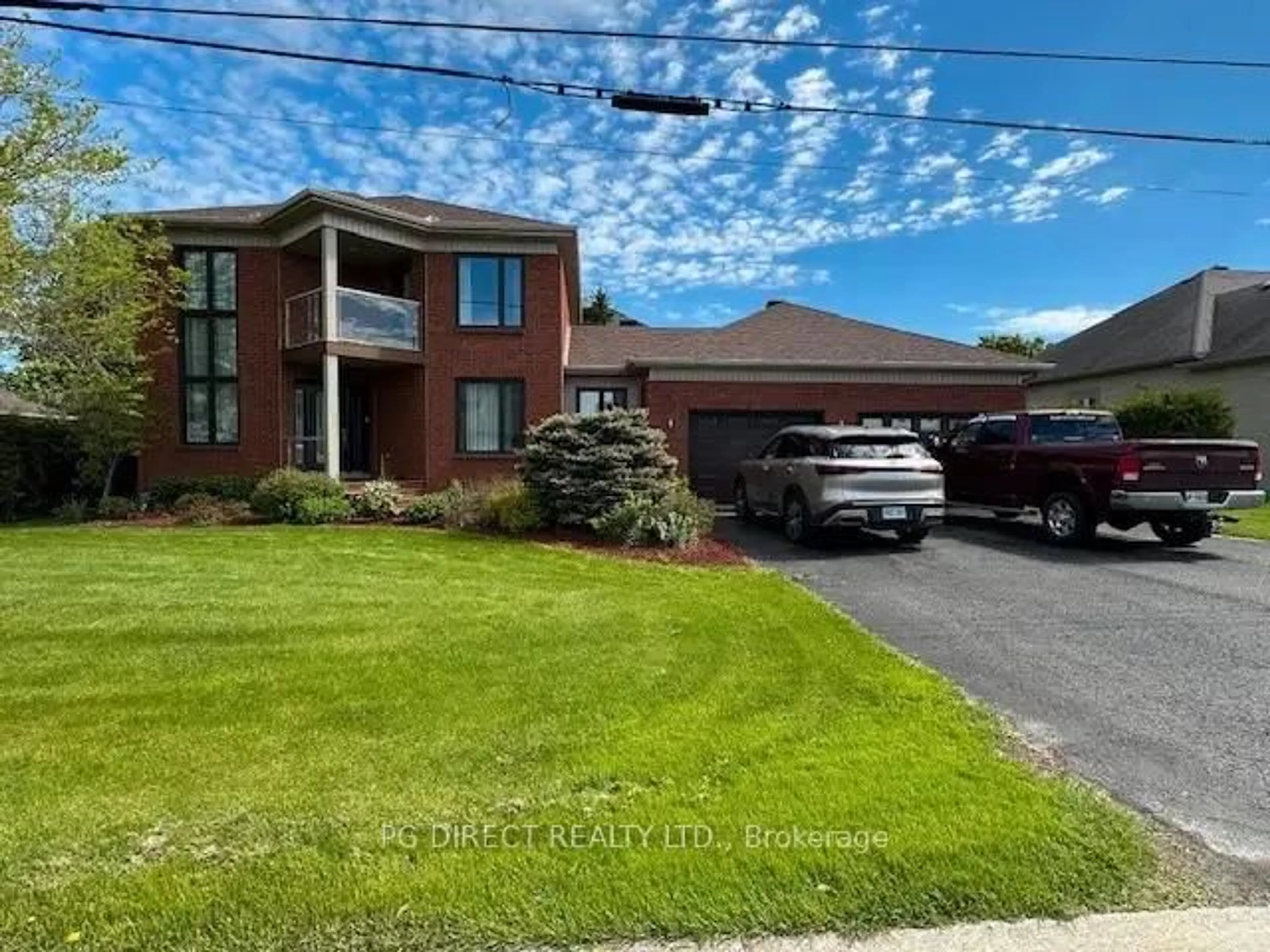 A pic from outside/outdoor area/front of a property/back of a property/a pic from drone, unknown for 794 Laval St, Casselman Ontario K0A 1M0