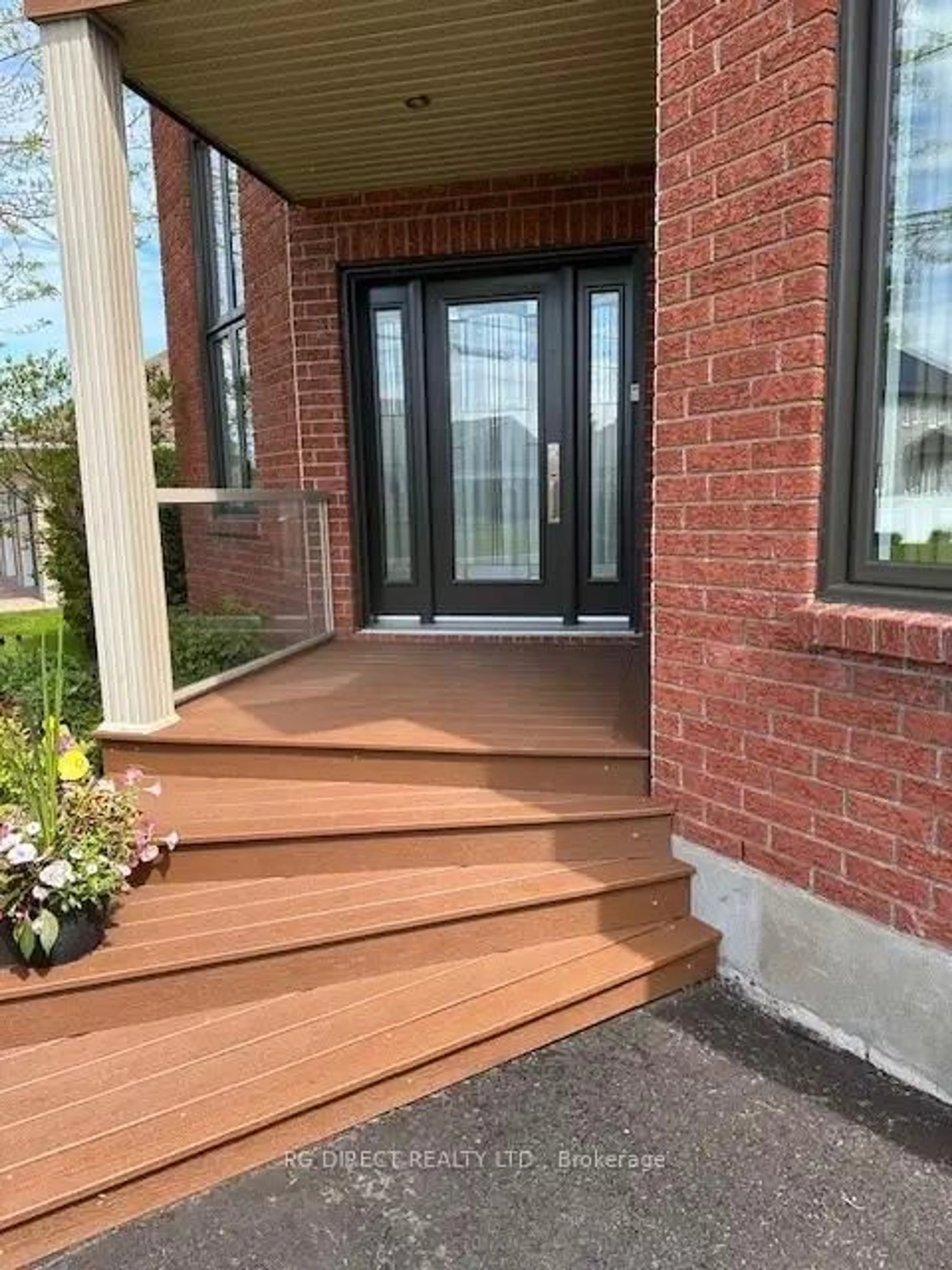 Indoor entryway for 794 Laval St, Casselman Ontario K0A 1M0