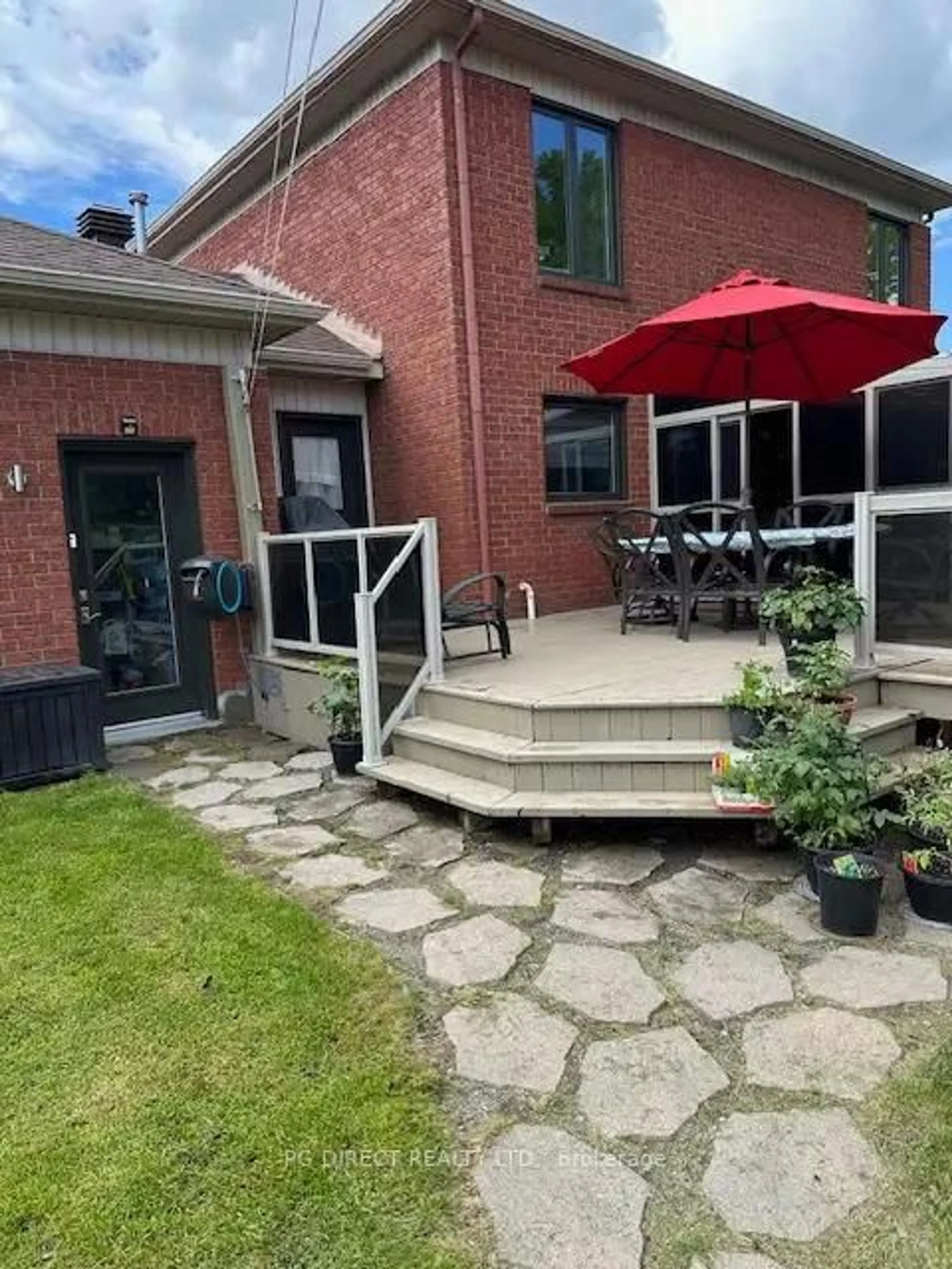 Patio, street for 794 Laval St, Casselman Ontario K0A 1M0