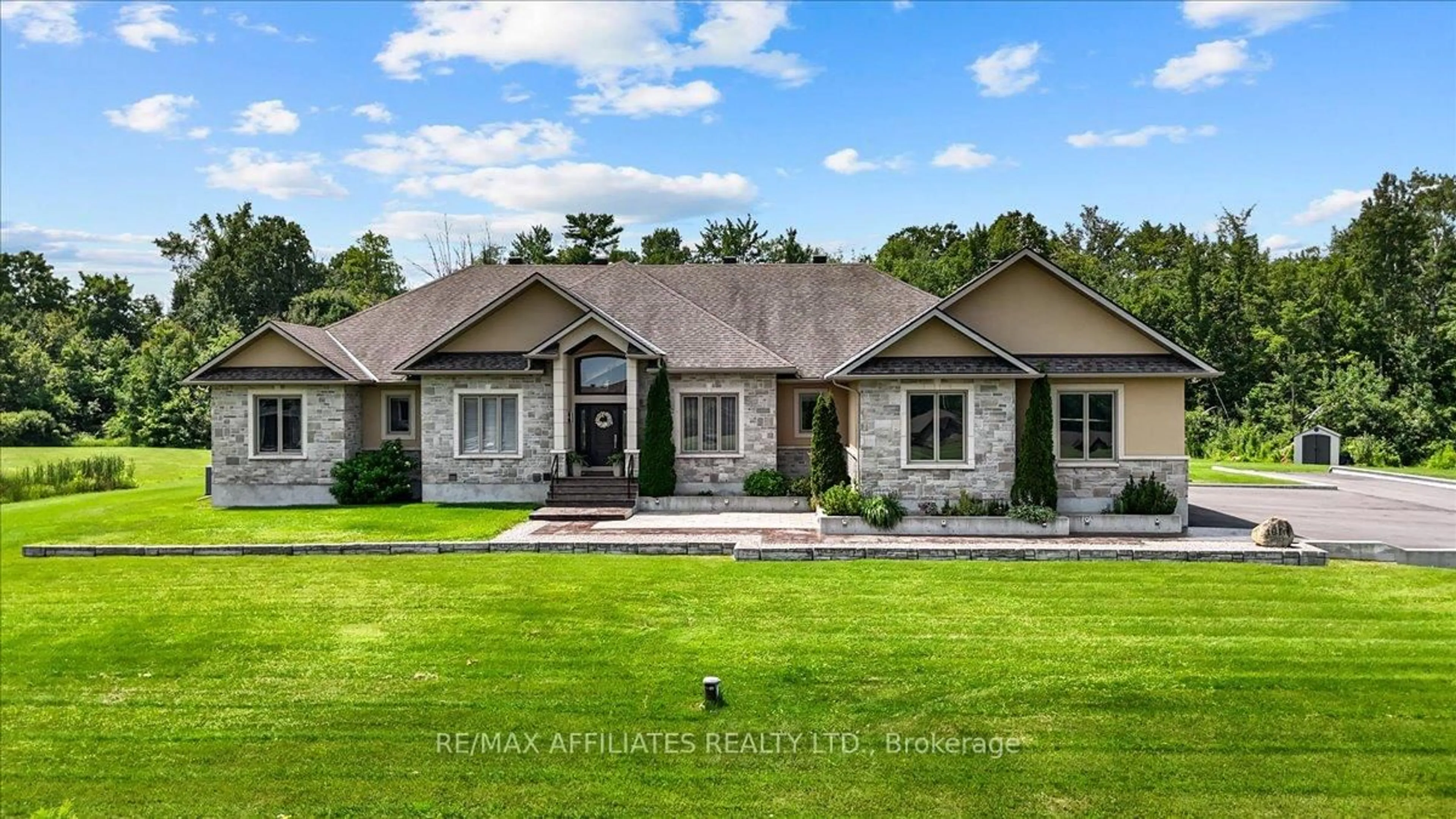 Home with brick exterior material, unknown for 1610 Linkland Crt, Cumberland Ontario K4C 0A5