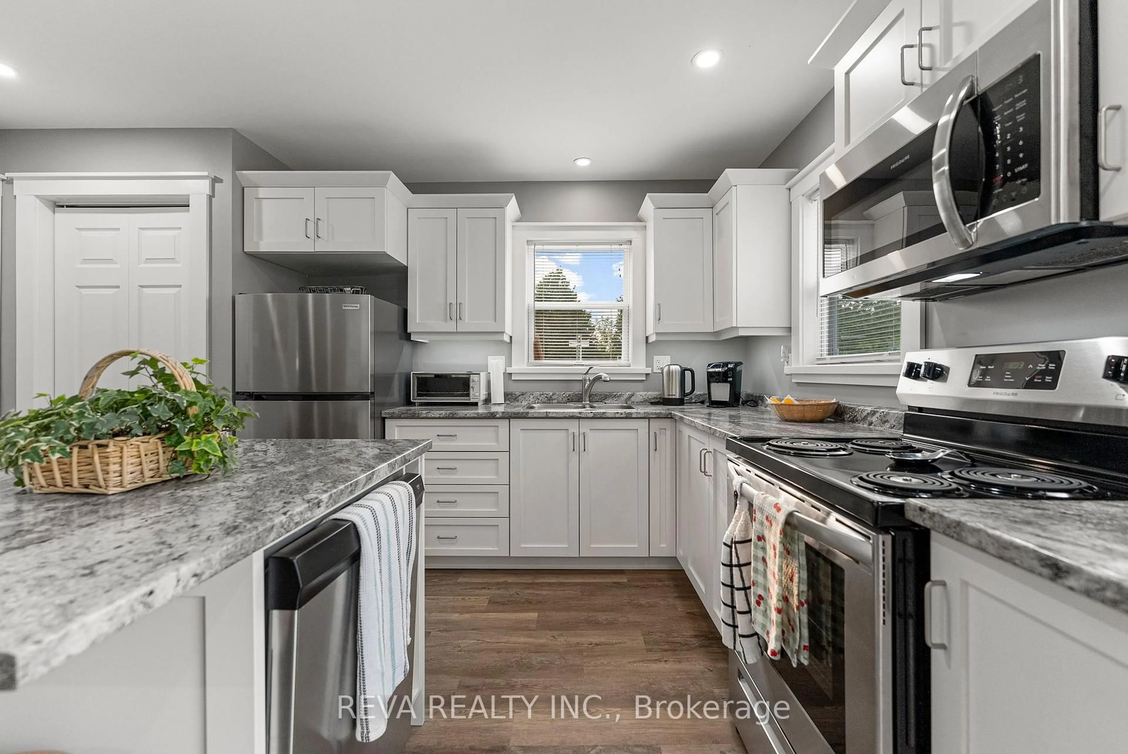 Open concept kitchen, ceramic/tile floor for 83 Siberia Rd, Barry's Bay Ontario K0J 1B0