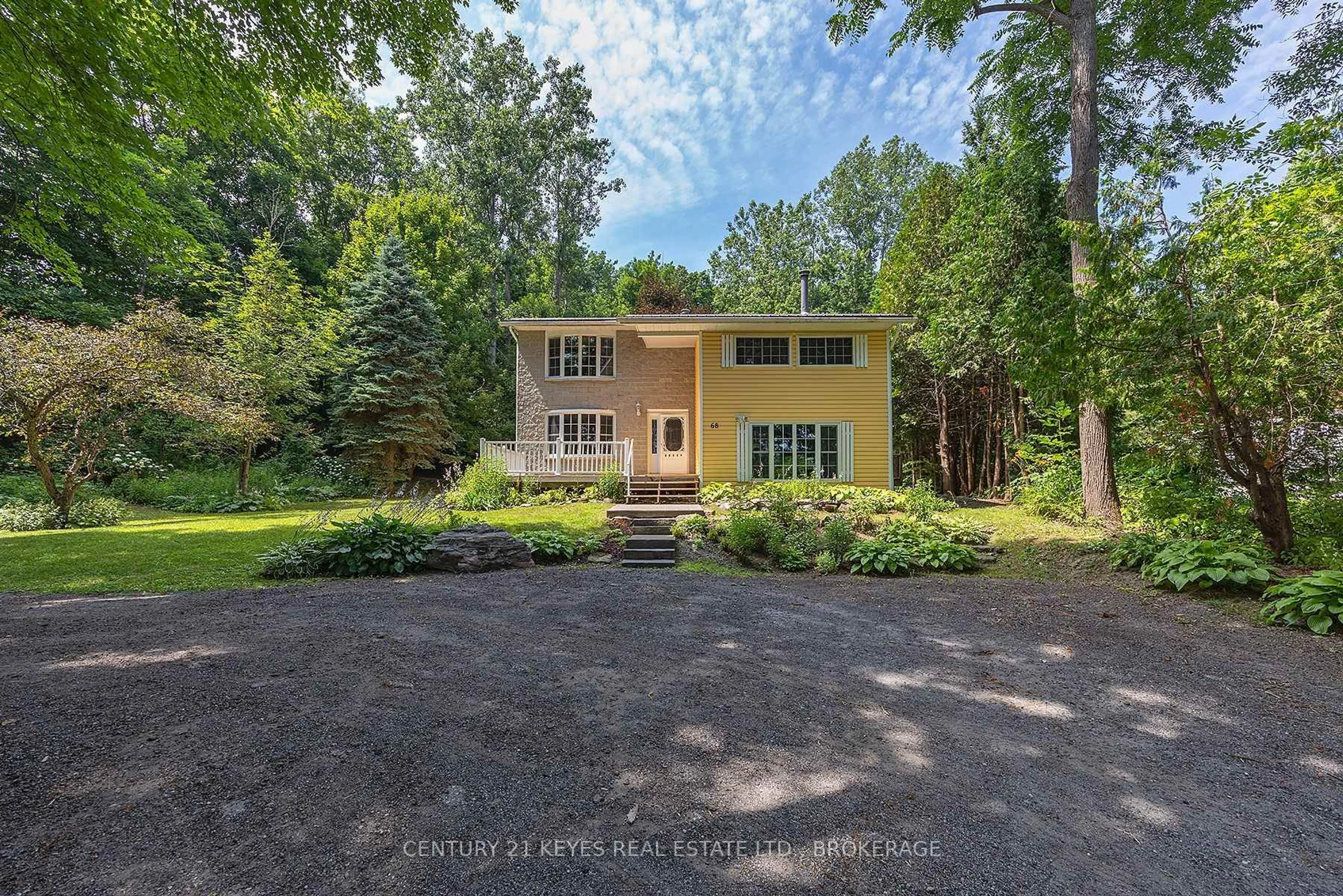 A pic from outside/outdoor area/front of a property/back of a property/a pic from drone, unknown for 68 Old River Rd, Leeds and the Thousand Islands Ontario K0E 1R0
