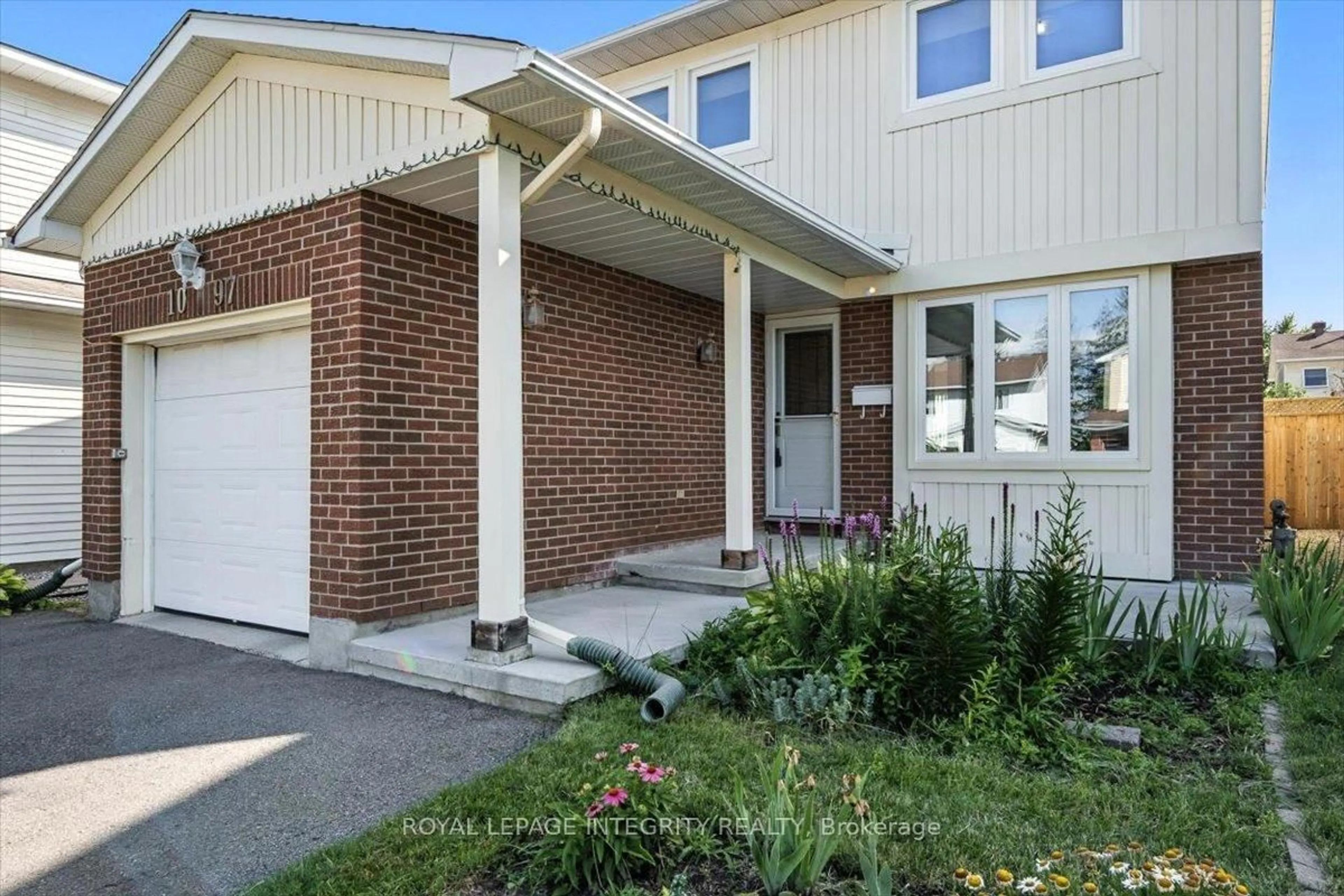 Home with brick exterior material, street for 1097 Moselle Cres, Orleans Ontario K1C 2S8