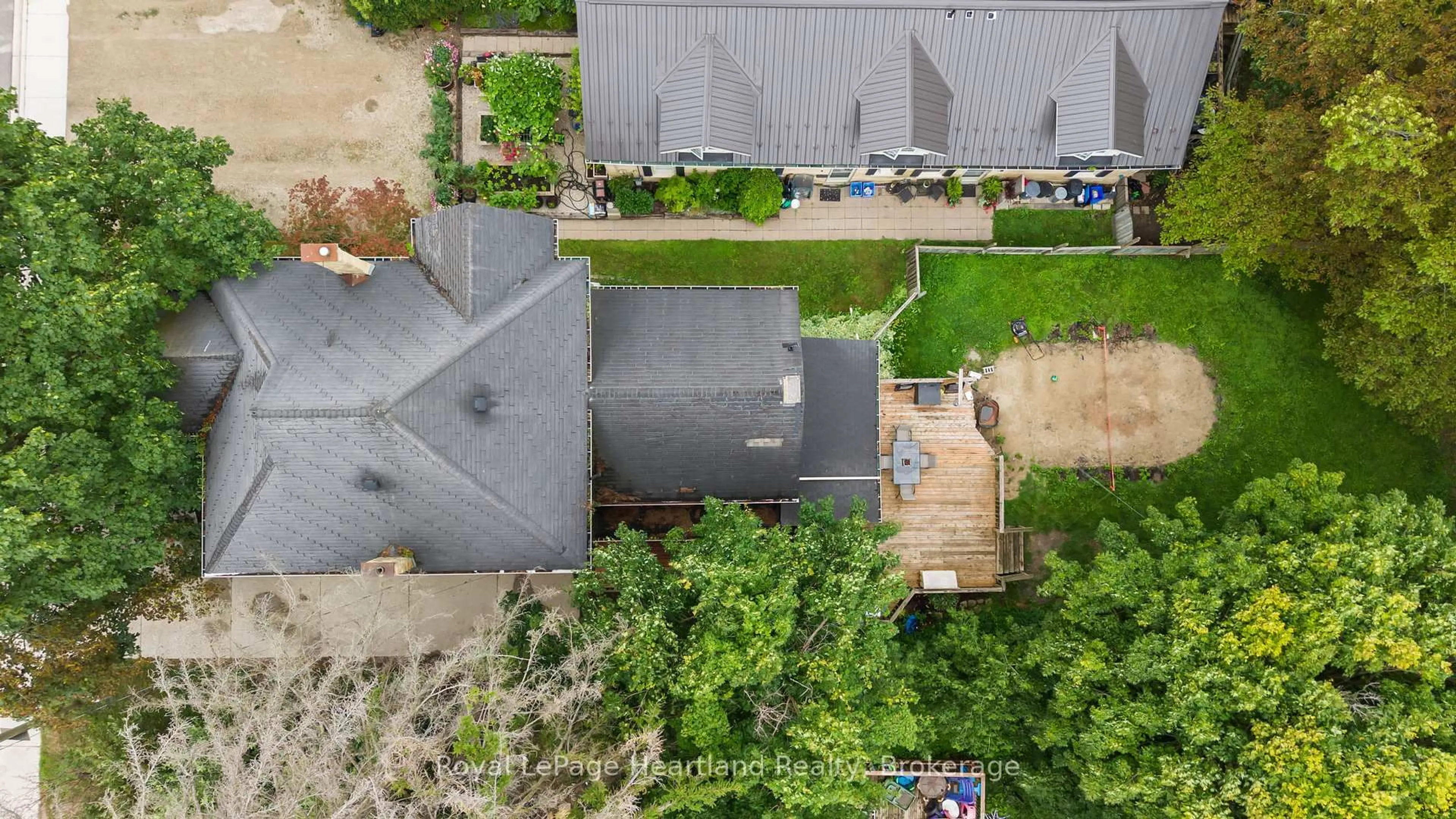 A pic from outside/outdoor area/front of a property/back of a property/a pic from drone, unknown for 125 ELORA St, Minto Ontario N0G 1Z0