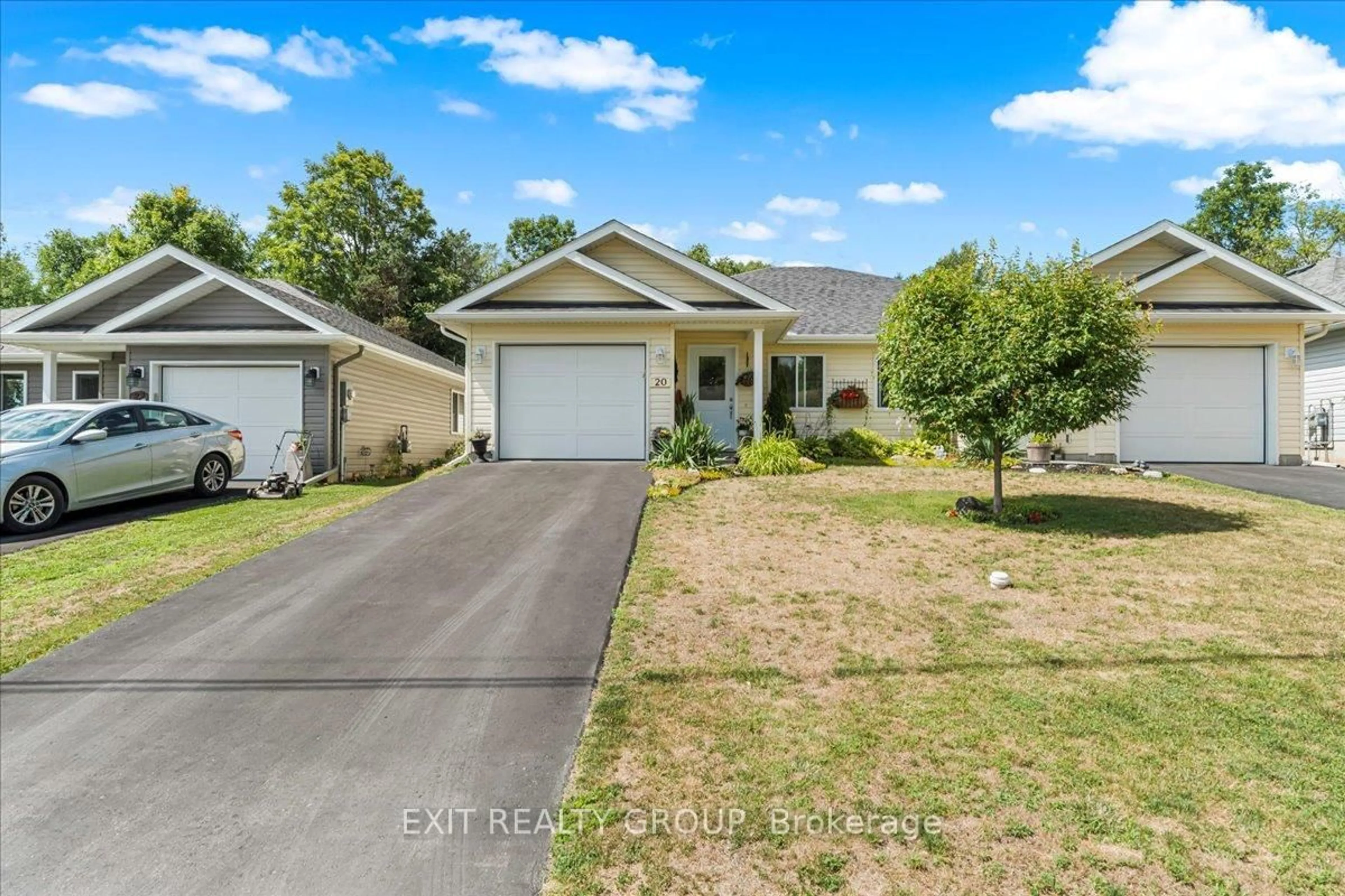 A pic from outside/outdoor area/front of a property/back of a property/a pic from drone, street for 20 Gladstone St, Madoc Ontario K0K 2K0
