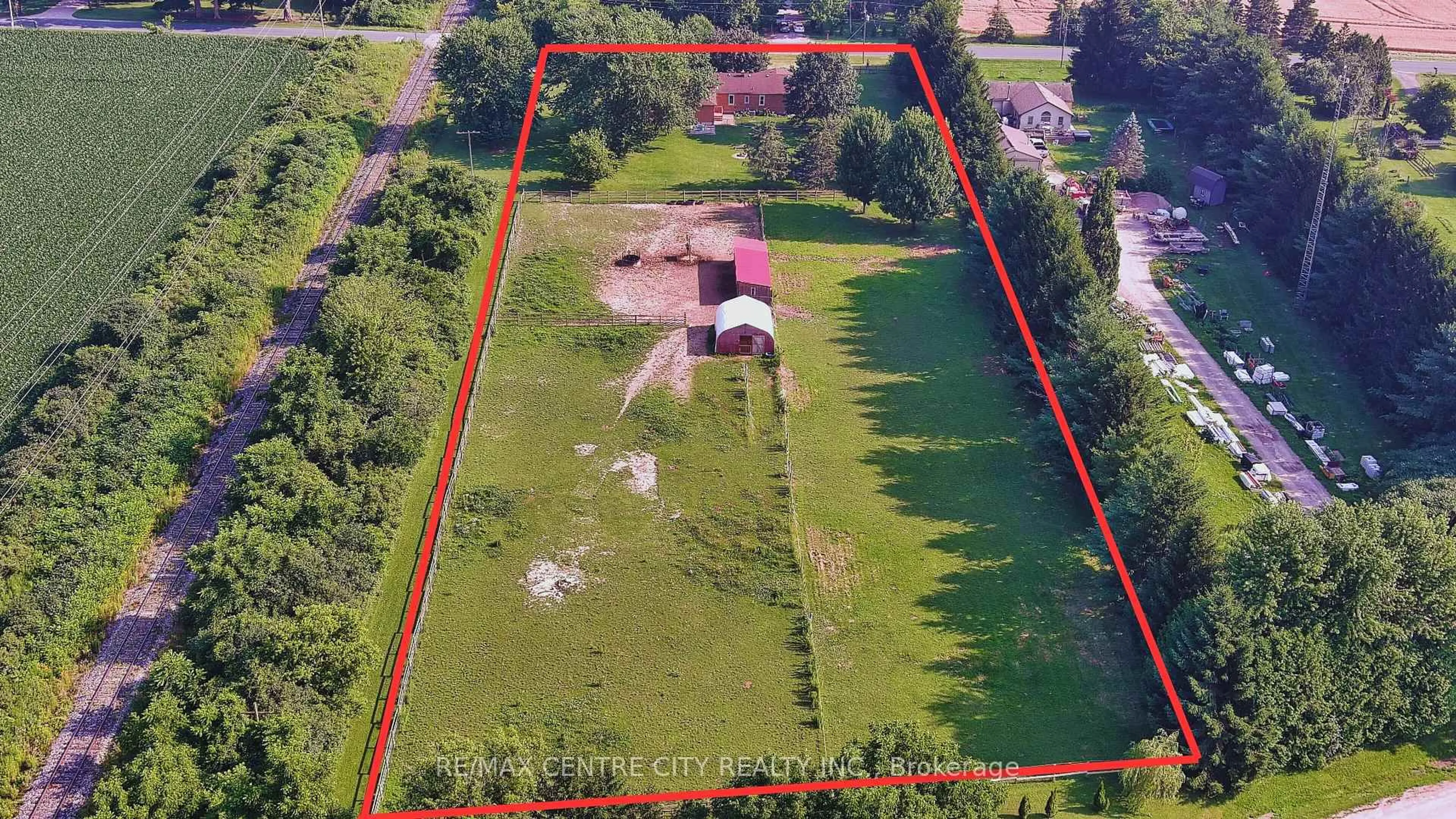A pic from outside/outdoor area/front of a property/back of a property/a pic from drone, building for 42508 Truman Line, Central Elgin Ontario N5P 3T1
