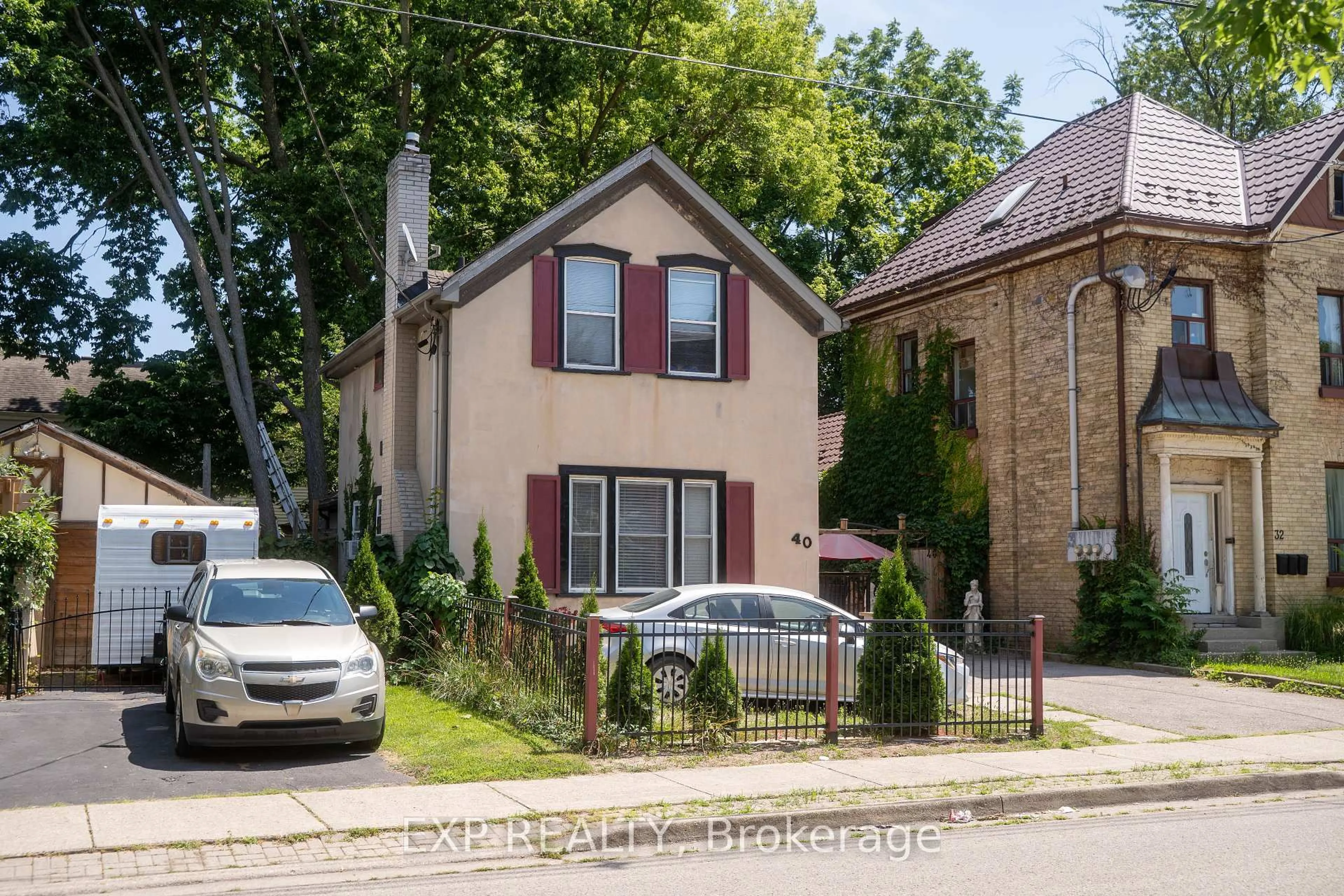 Home with brick exterior material, street for 40 Cartwright St, London East Ontario N6B 2W4