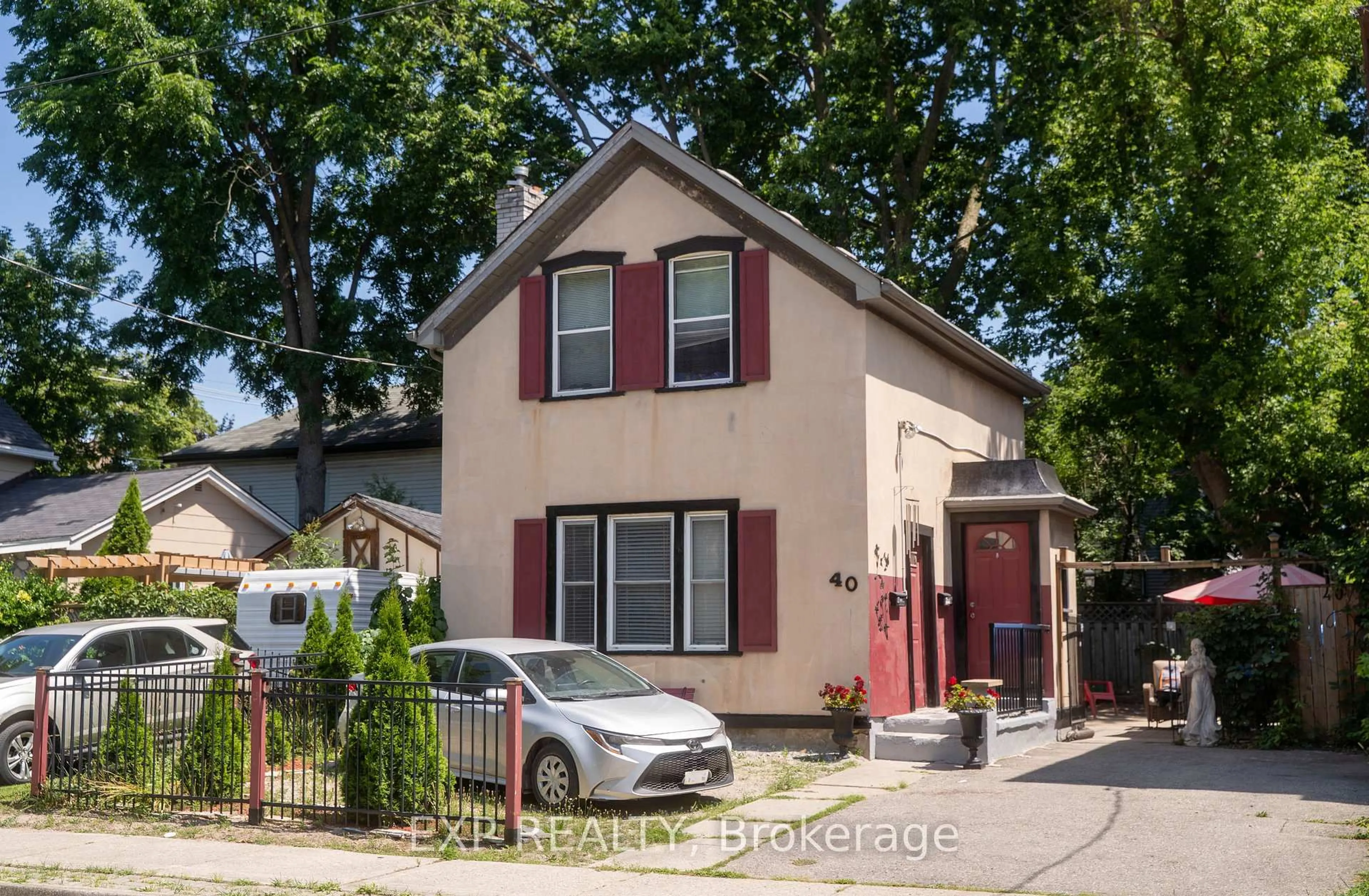 Home with brick exterior material, street for 40 Cartwright St, London East Ontario N6B 2W4